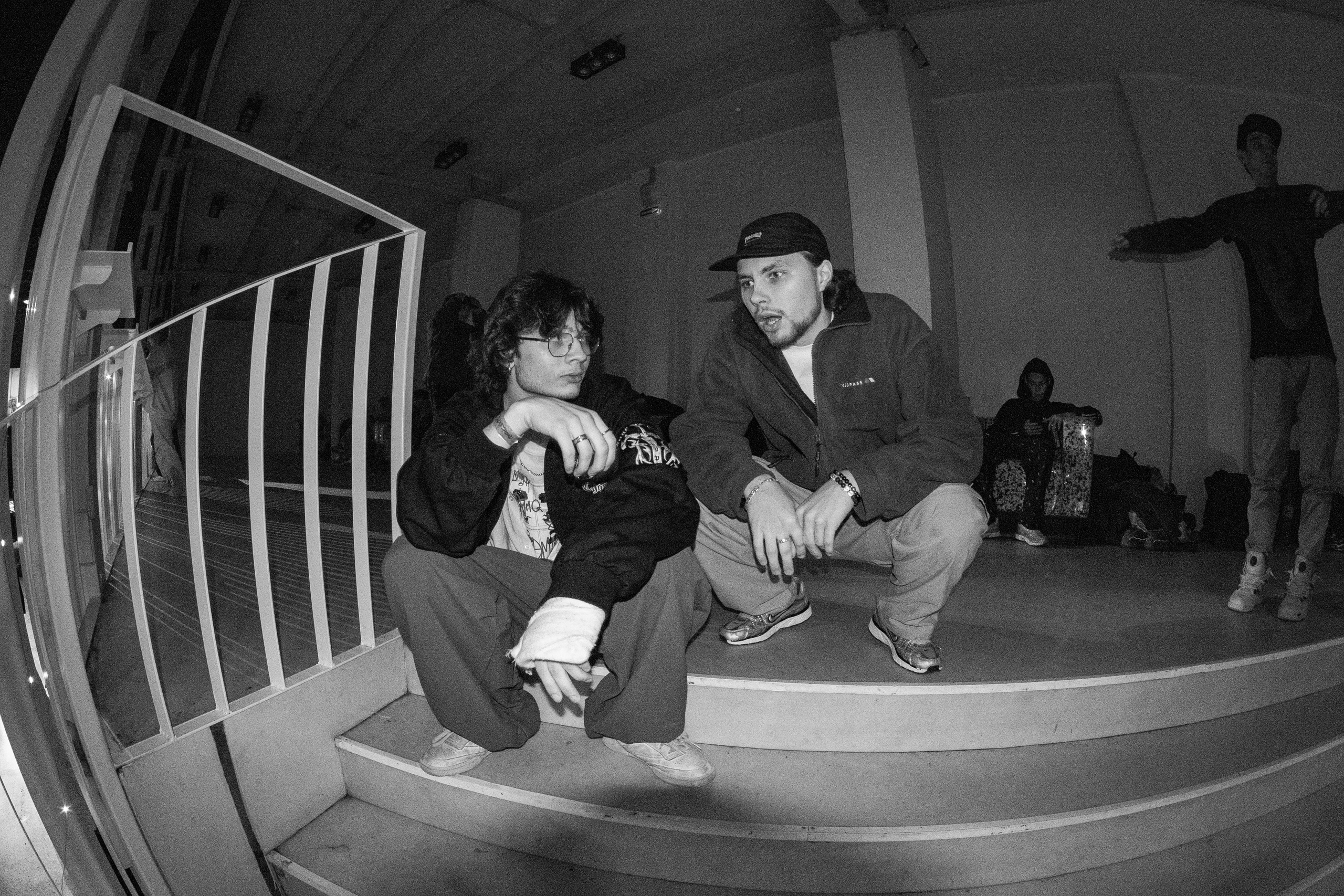 LORDS OF THE UNDERGROUND 27/10/25 (@youlovebu). Соня бу тебя сфоткала