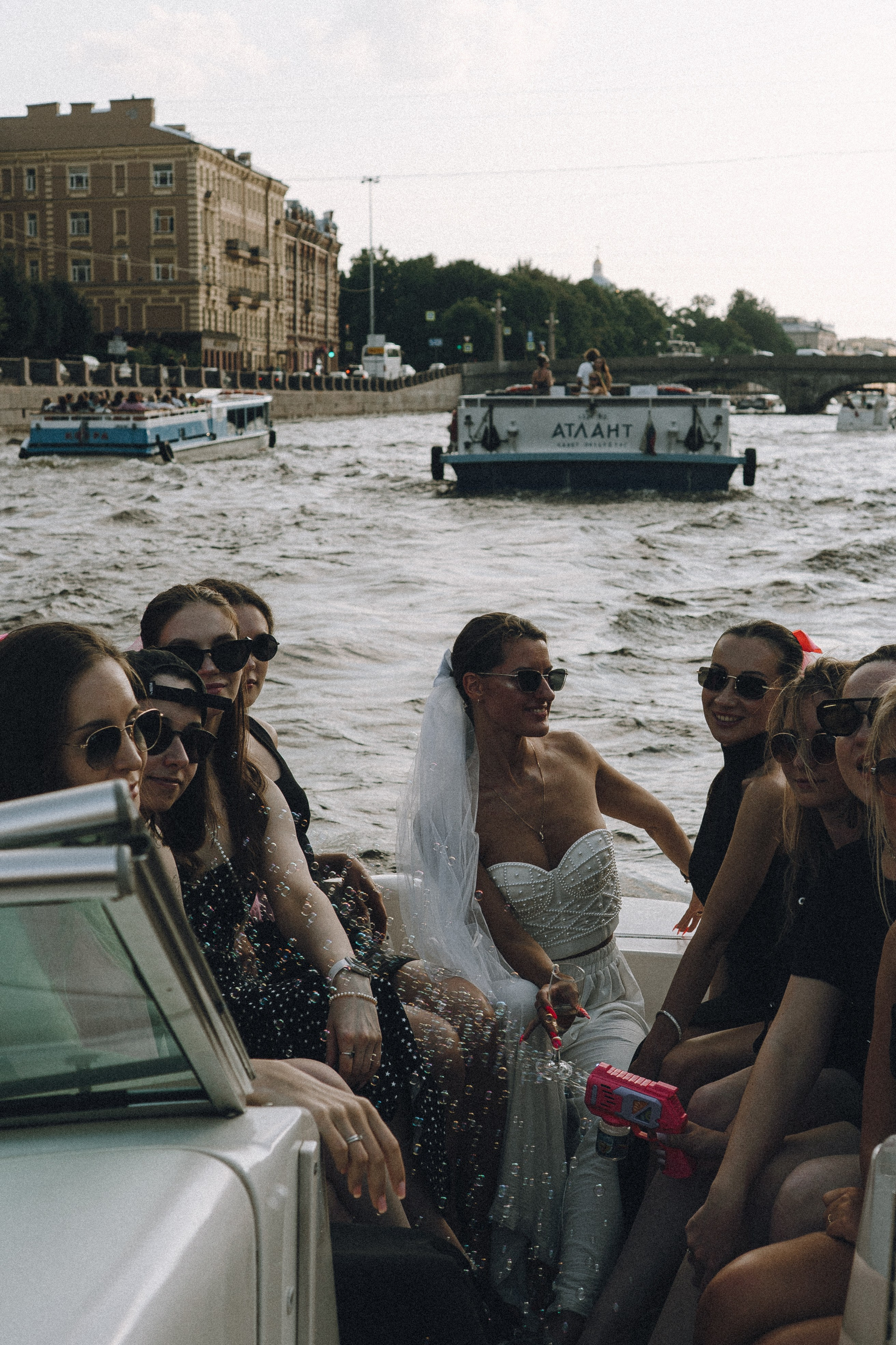 ДЕВИЧНИК НА КАТЕРЕ. Профессиональный фотограф, Санкт-Петербург — Виктория Богомолова