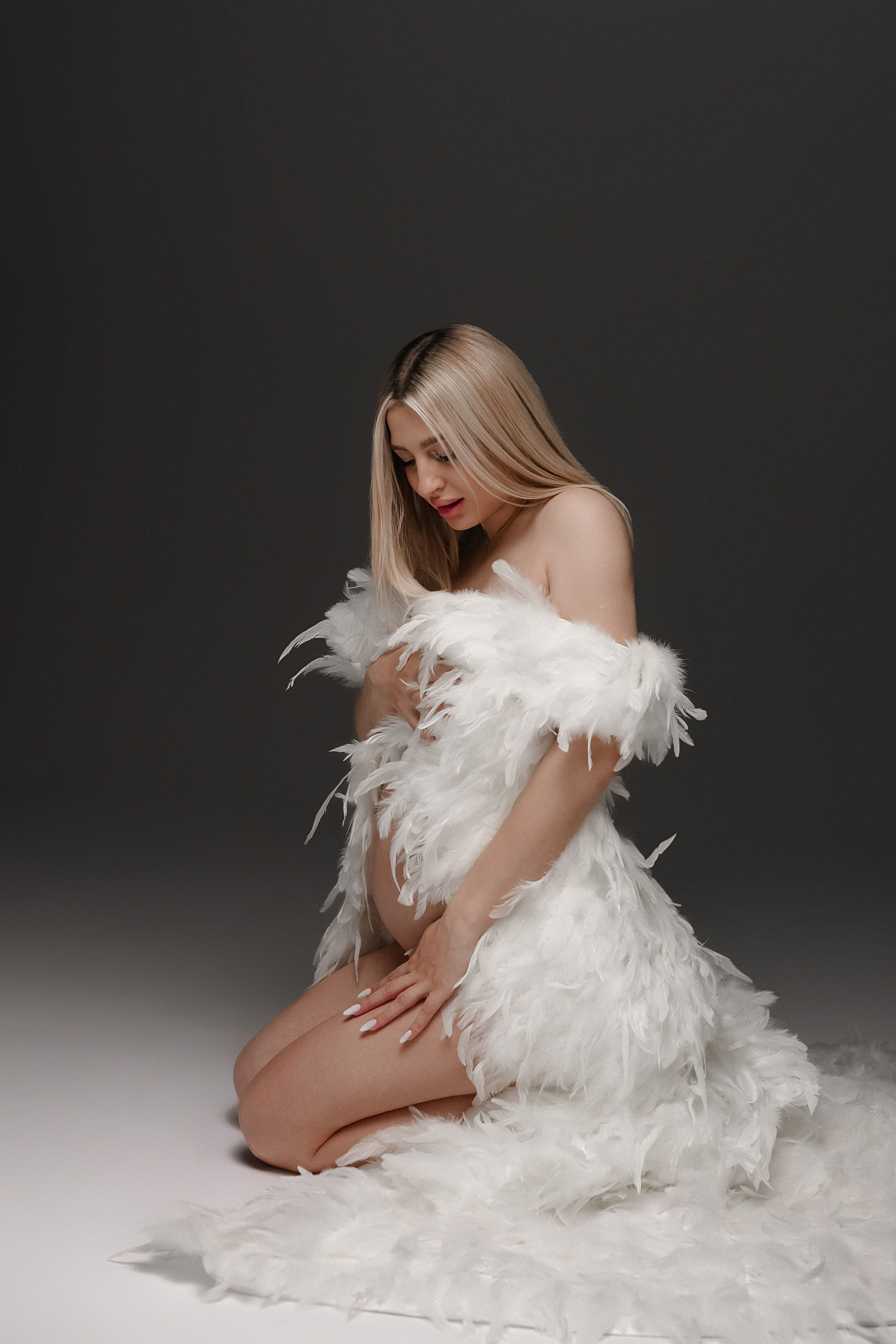 Накидка из перьев. Фотограф Анна Качан