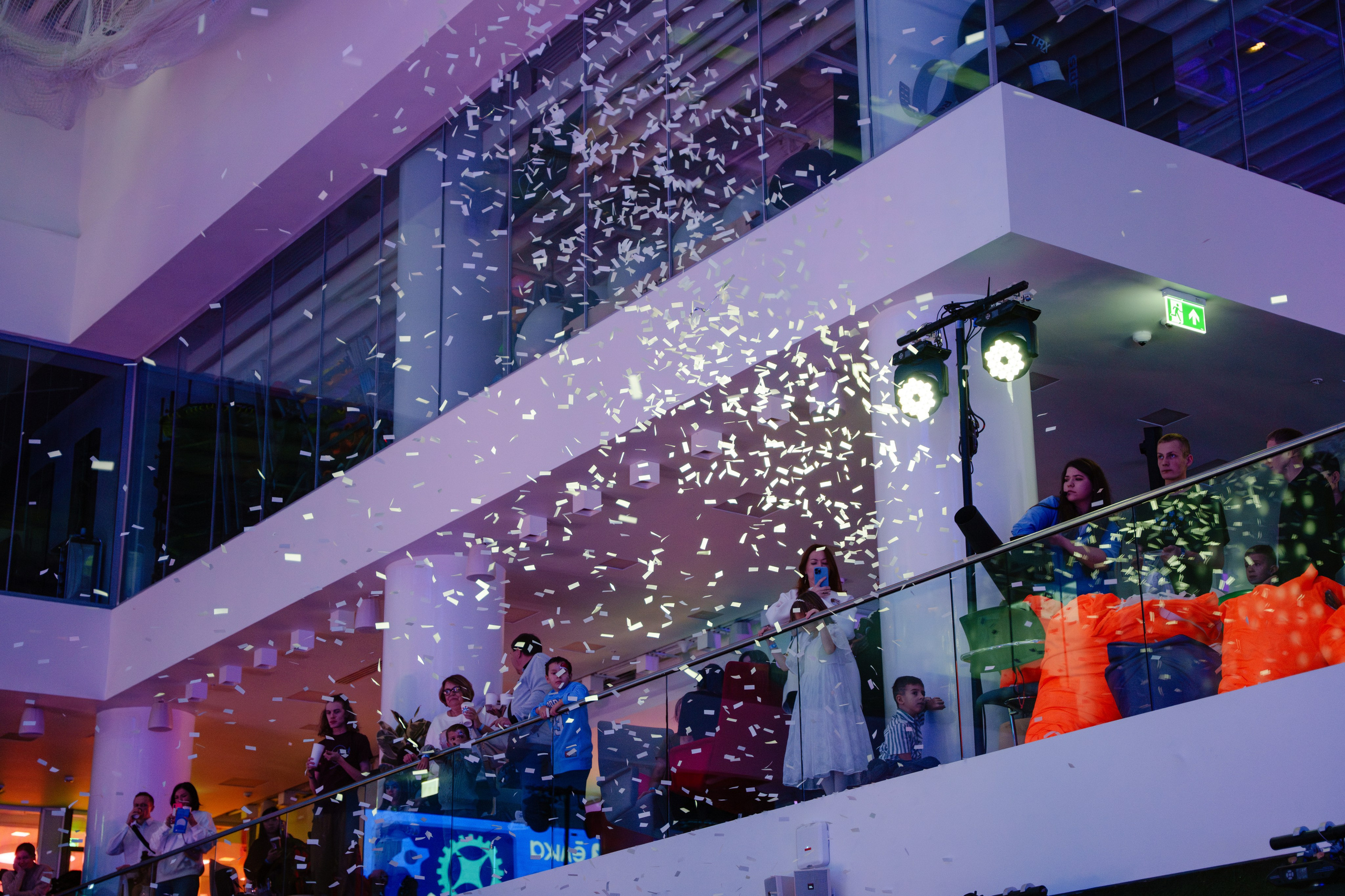 Репортажный фотограф VK Елка. Репортажный фотограф Москва Сергей Дружинин