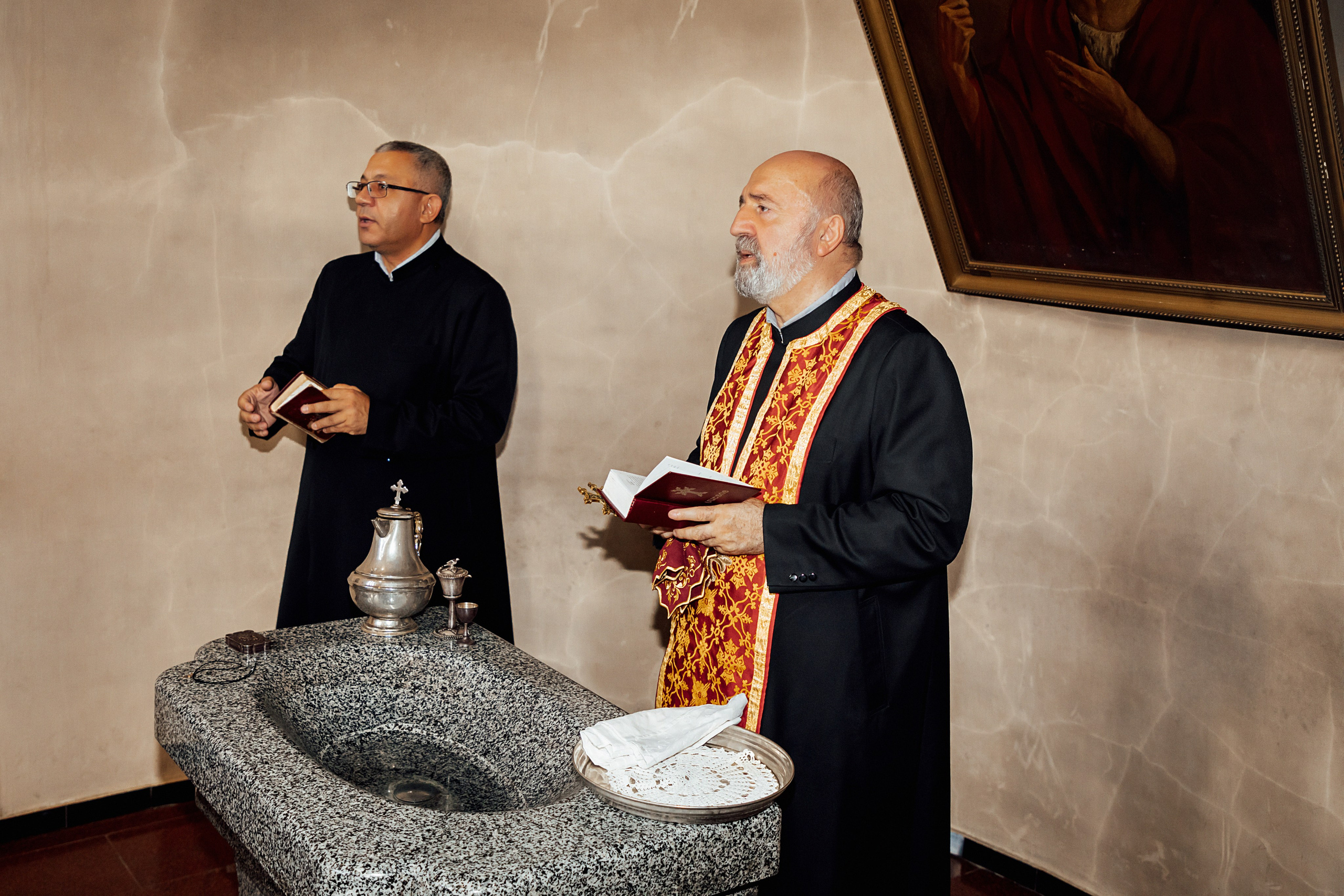 Крещение. Армянская церковь. Свадебный и семейный фотограф/видеограф в Краснодаре Наталья Осинская