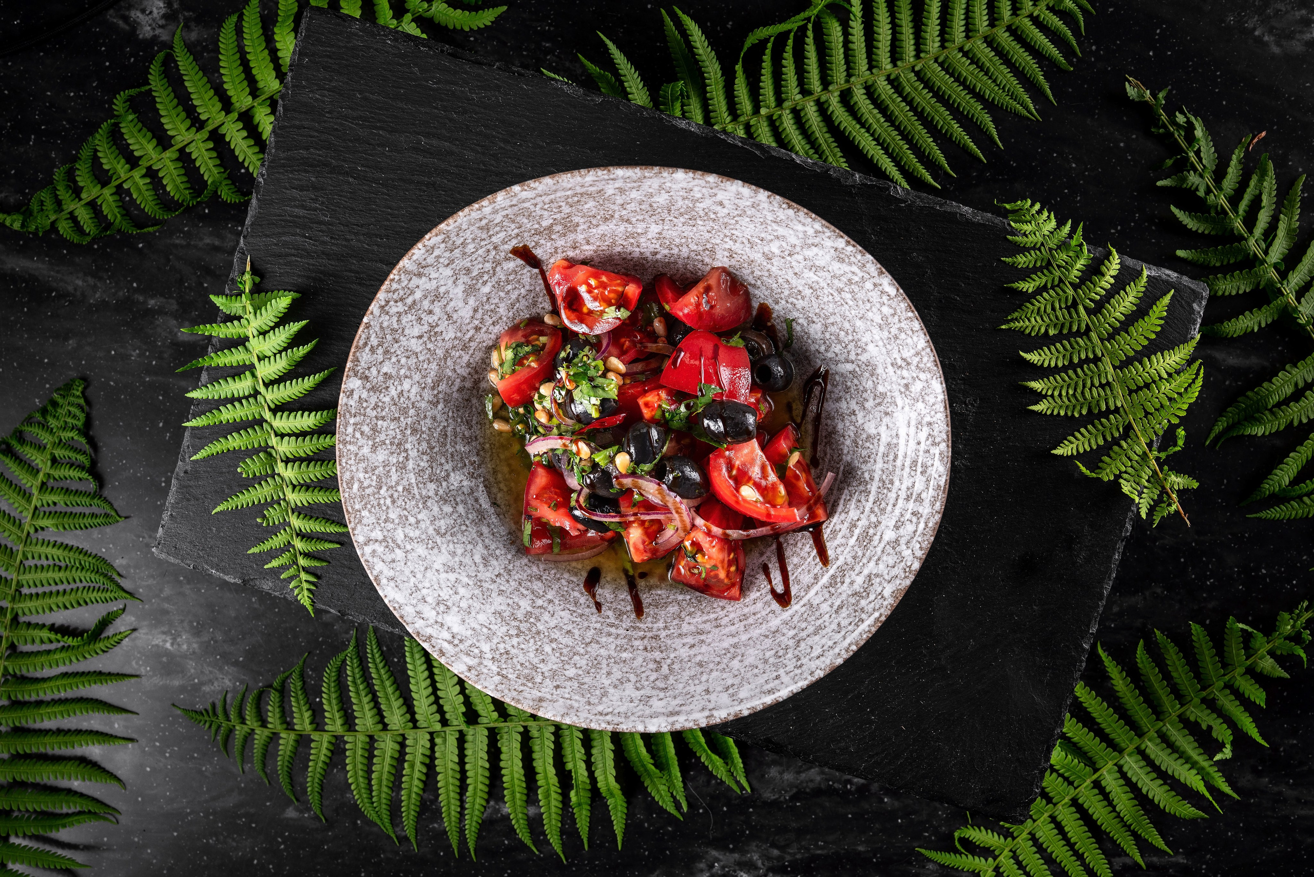 Ресторан в лесу Сочи. Фотограф Сочи