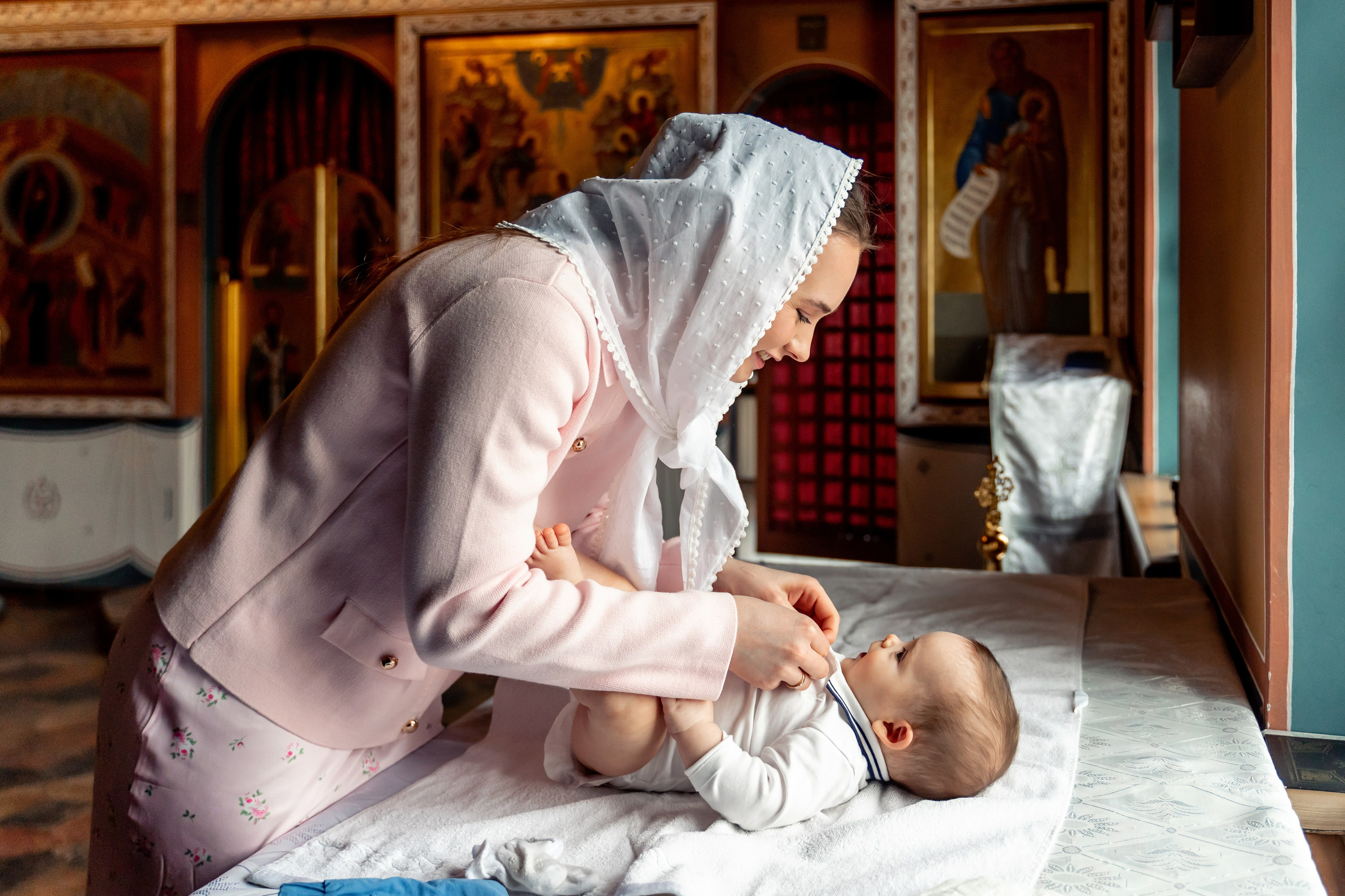 Крещение в храме Живоначальной Троицы в Хорошеве. Фотограф \ Видеограф на Крещение, Венчание Москва