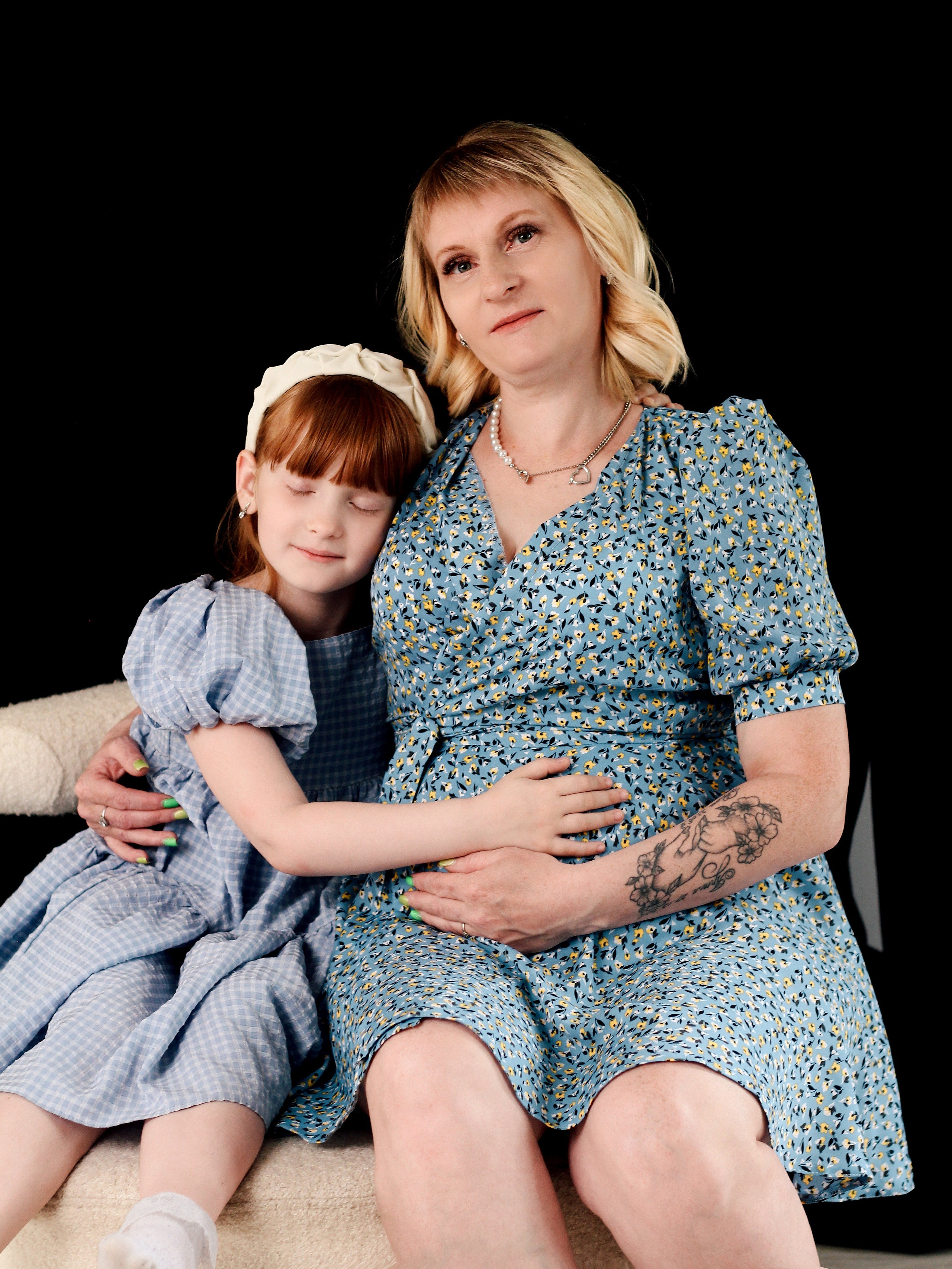 С пионами. Photography Eva