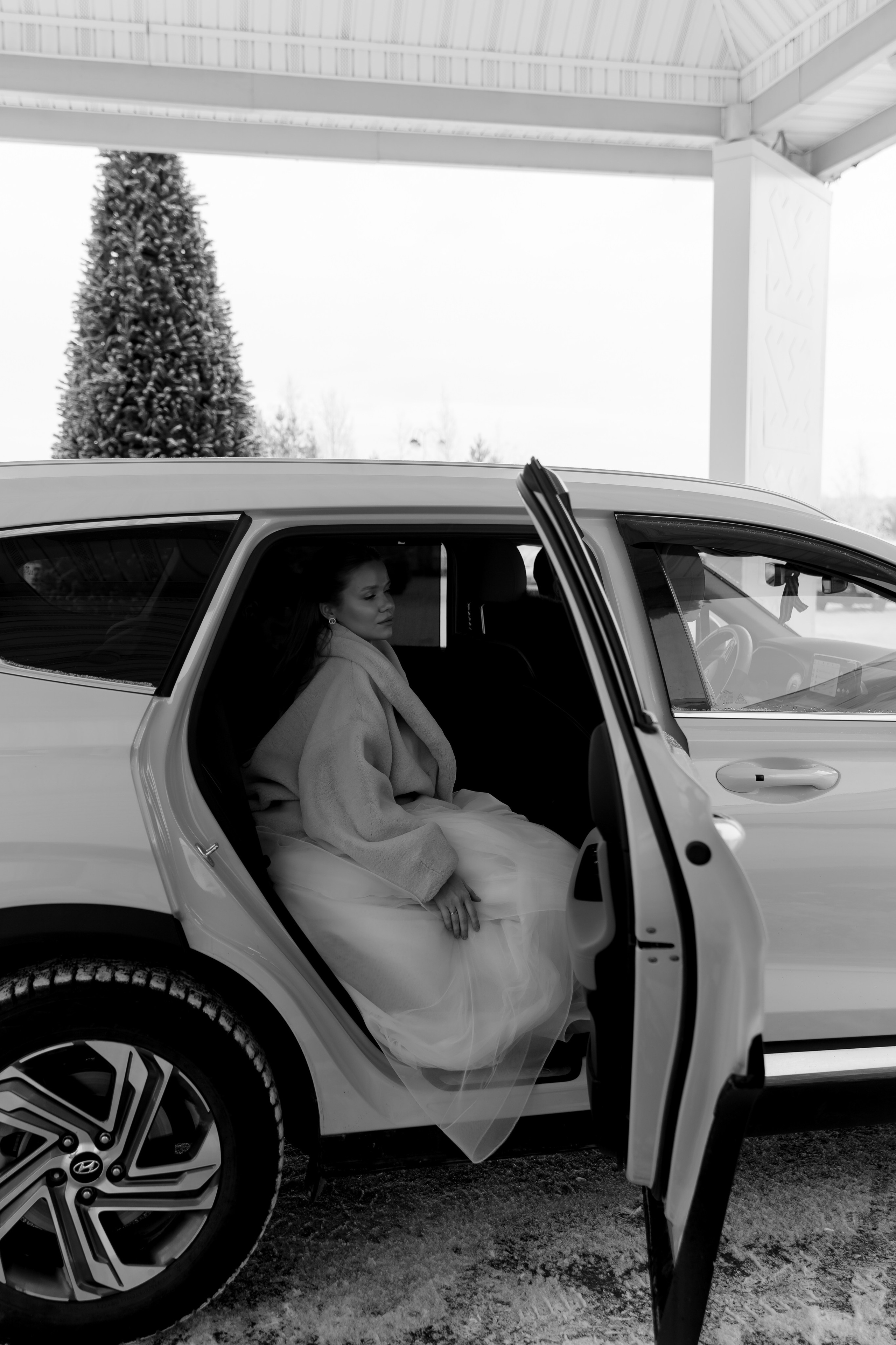 СВАДЕБНАЯ СЬЕМКА СБОРОВ В ОТЕЛЕ И ВЫЕЗД НА ЦЕРЕМОНИЮ (СНЯТО В СИБИРЕ В НИЖНЕВАРТОВСКЕ). Профессиональный фотограф, Санкт-Петербург — Виктория Богомолова