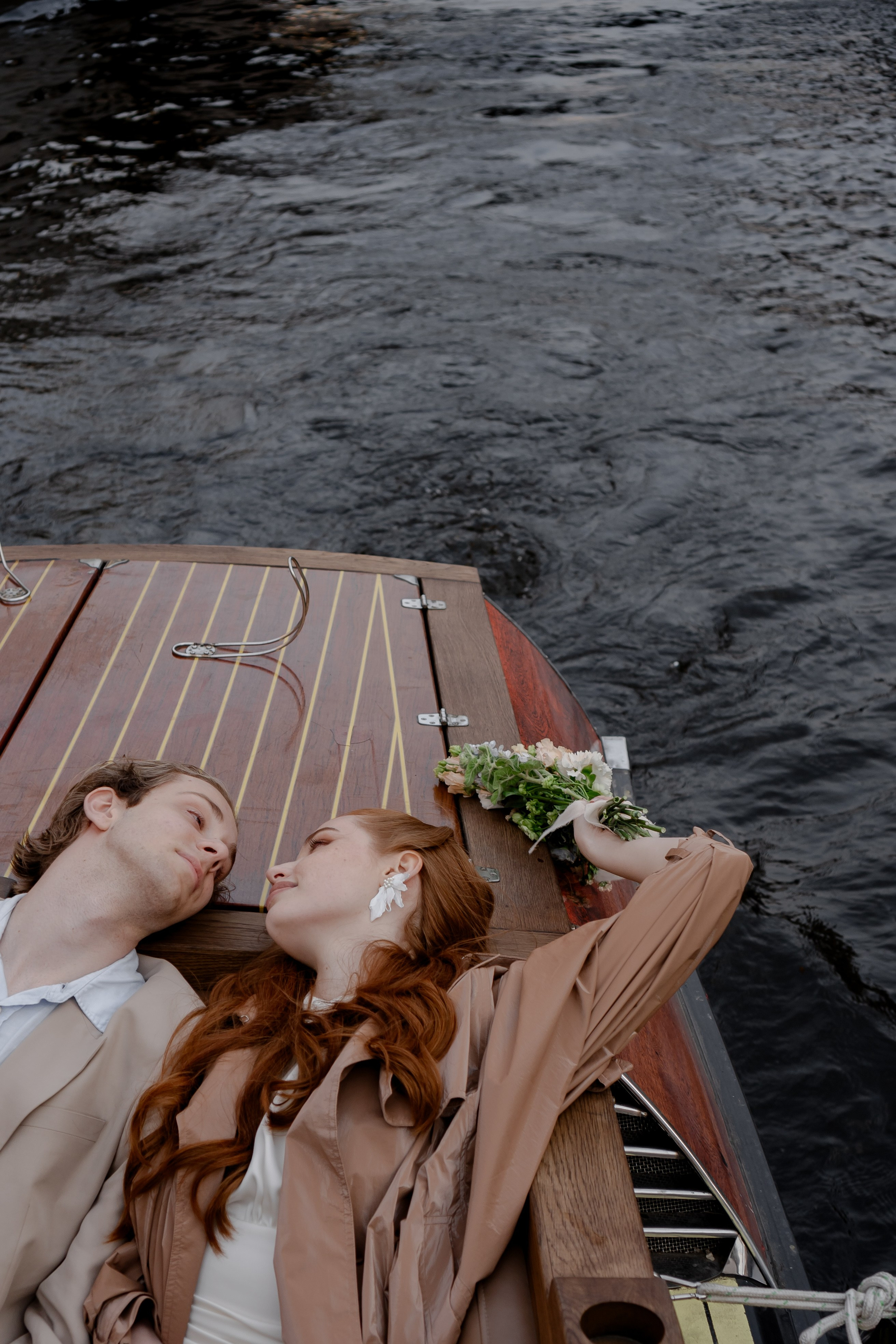 СВАДЕНБНАЯ СЬЕМКА НА КАТЕРЕ ПО КАНАЛАМ САНКТ-ПЕТЕРБУРГА И В АКВАТОРИИ НЕВЫ. Профессиональный фотограф, Санкт-Петербург — Виктория Богомолова