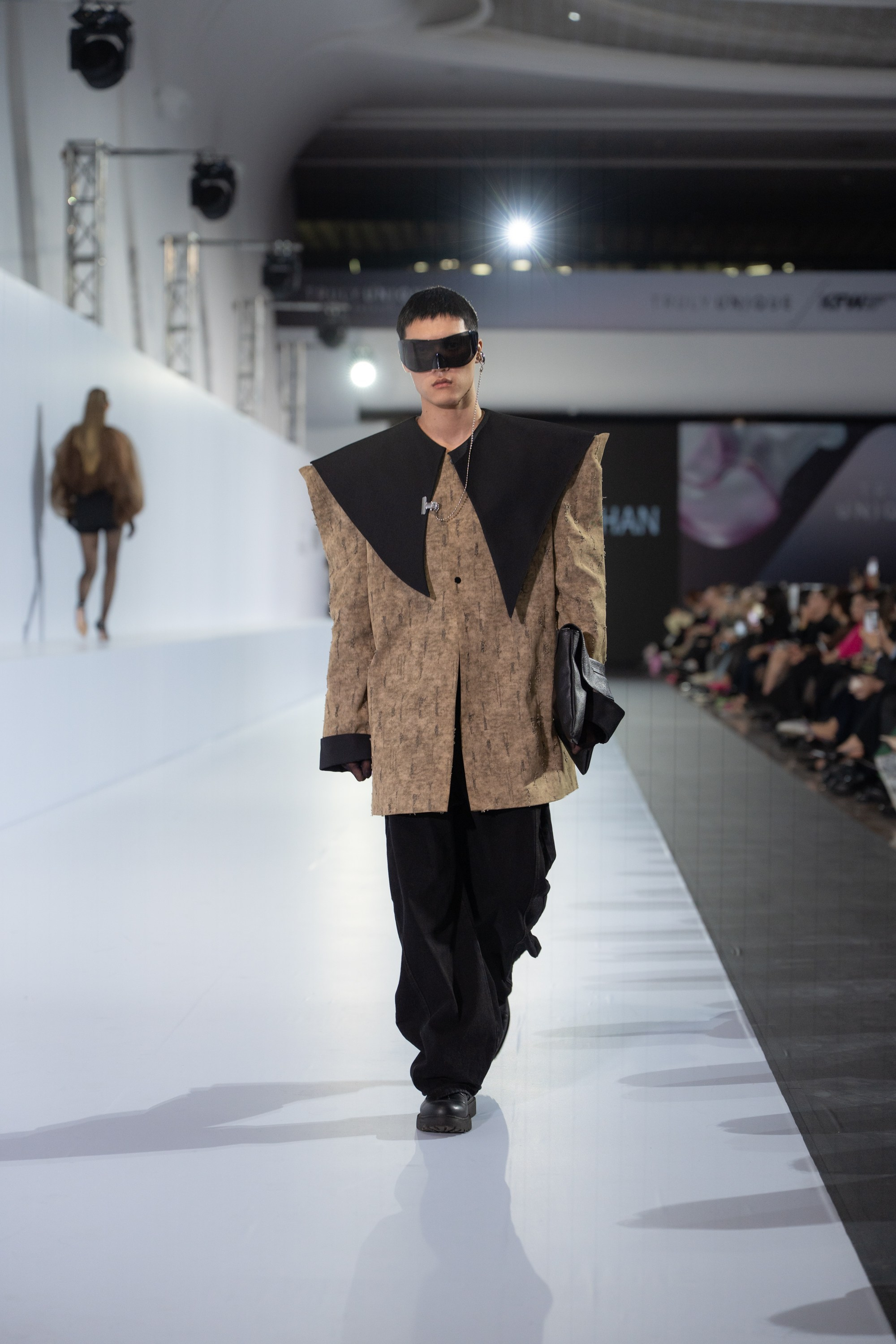 Nurbek Ayazhan. Сайт Алматинского НЮ АРТ, будуар и фэшн фотографа Дениса Карпенко