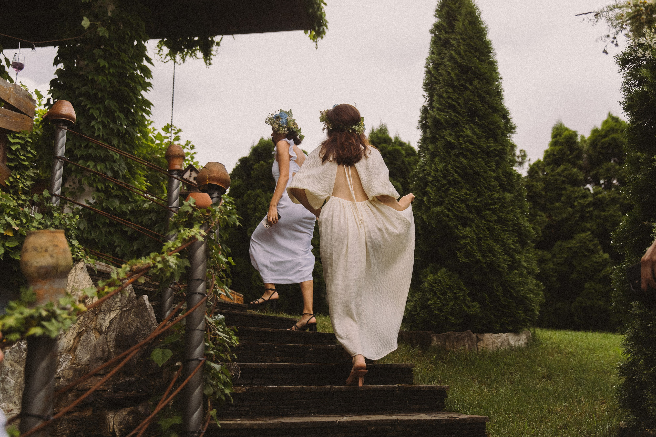 Репортажная фотосессия свадебной вечеринки в Красной поляне. Свадебный, репортажный и портретный фотограф Сочи, Краснодар. Александра Зайцева