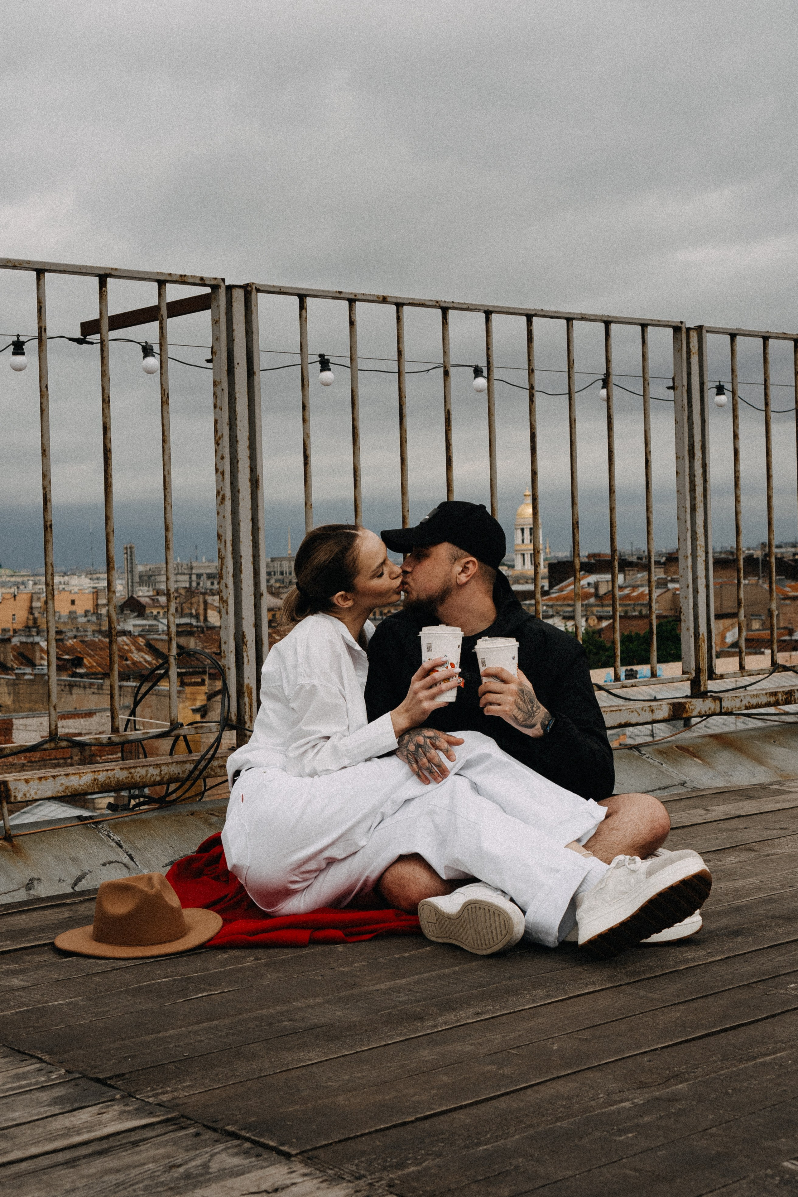 МЫ ГУЛЯЛИ ПРО КРЫШАМ ПИТЕРА. Профессиональный фотограф, Санкт-Петербург — Виктория Богомолова