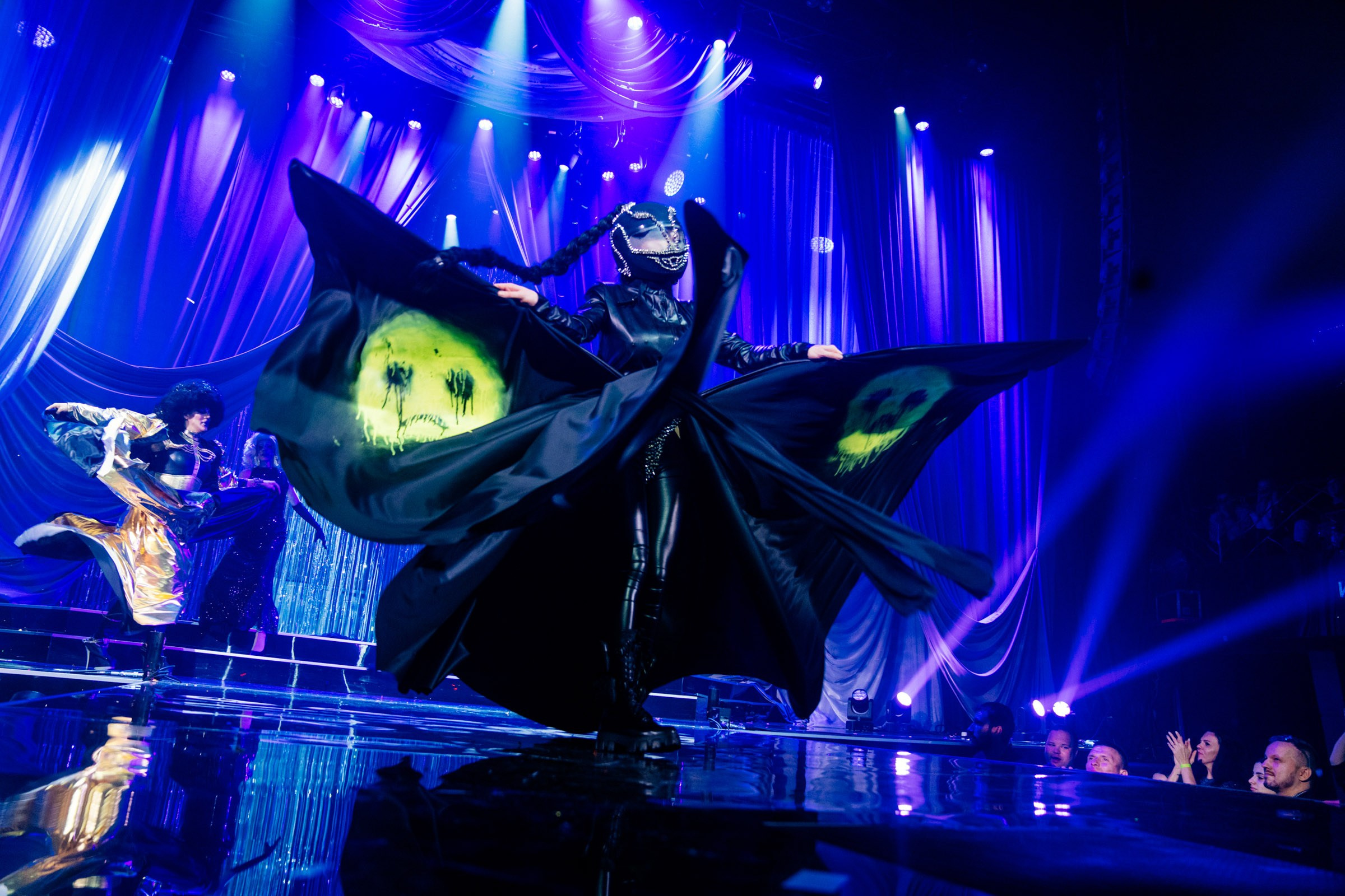 Королевские Кобры фото, Фотограф на шоу, Шоу Насти Ивлеевой фото