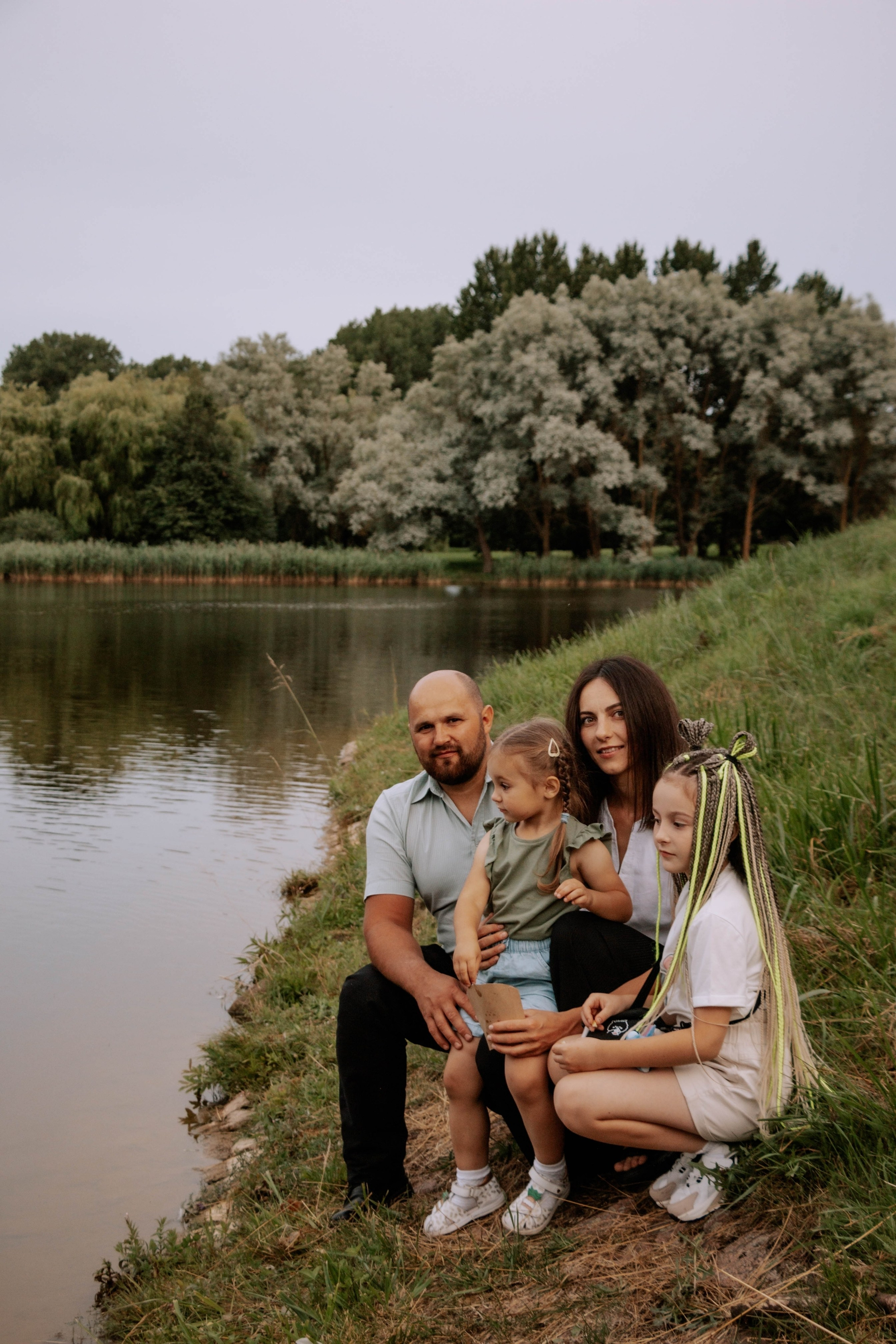 Алексей, Римма, Аннушка и Полина. Бережно сохраняю ваши чувства и истории на своих фотографиях