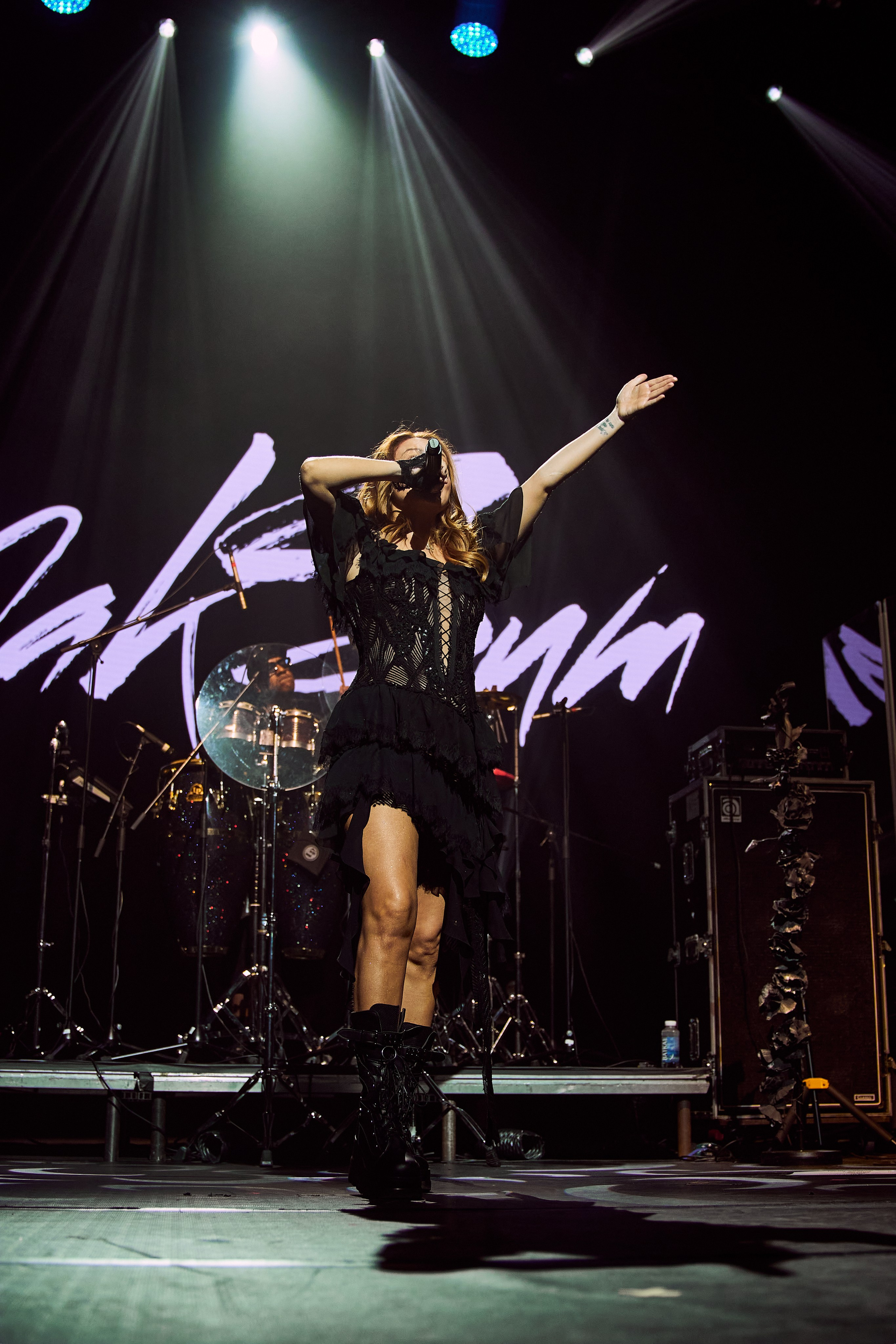 МАКСИМ & TELECLUB. Yekaterinburg, Sochi, Istanbul, Tiflis-Bshari Zaana’da fotoğrafçı