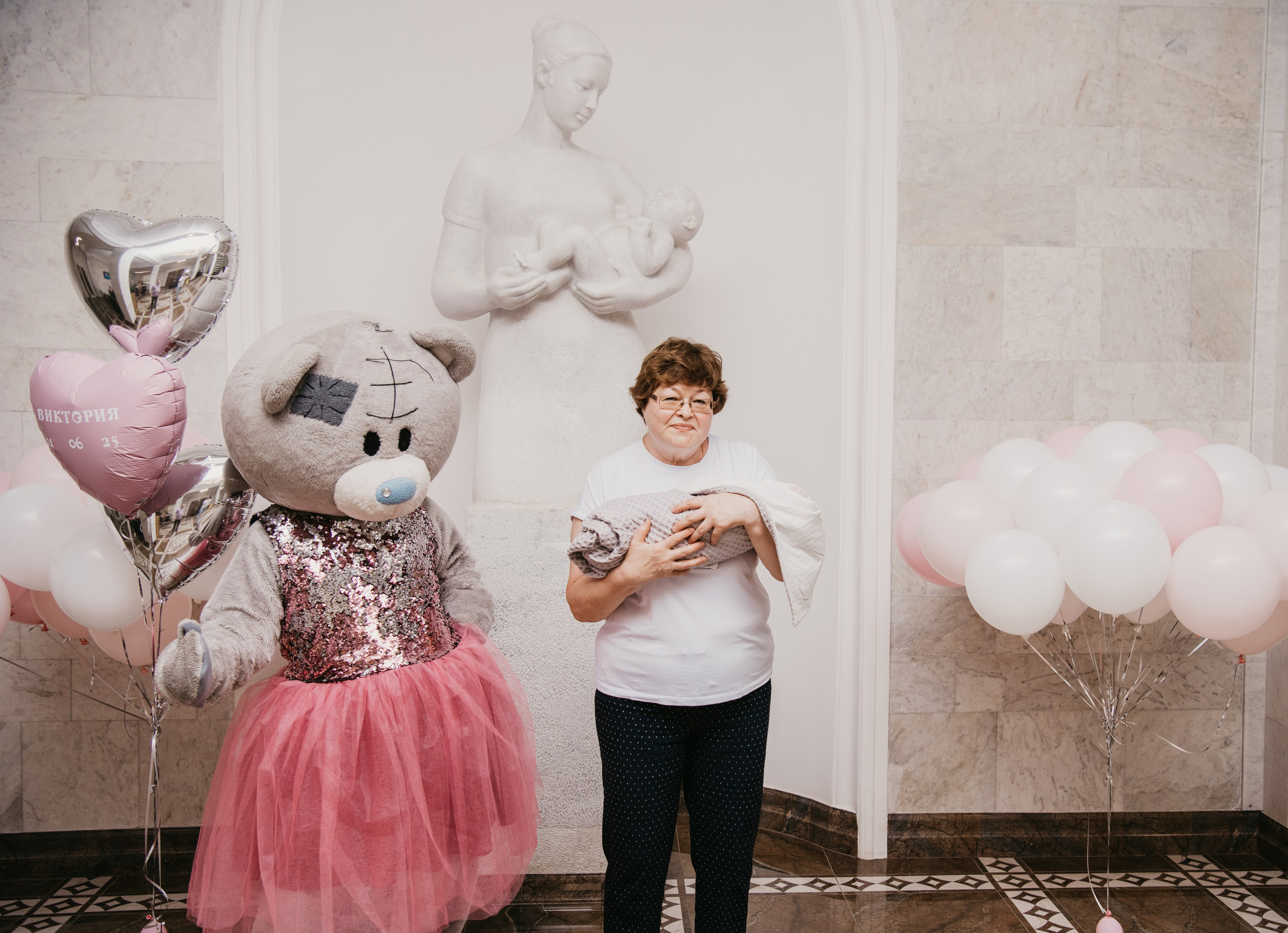 Выписка Виктории. Снегиревка. Фотограф на выписку из роддома в Москве и МО