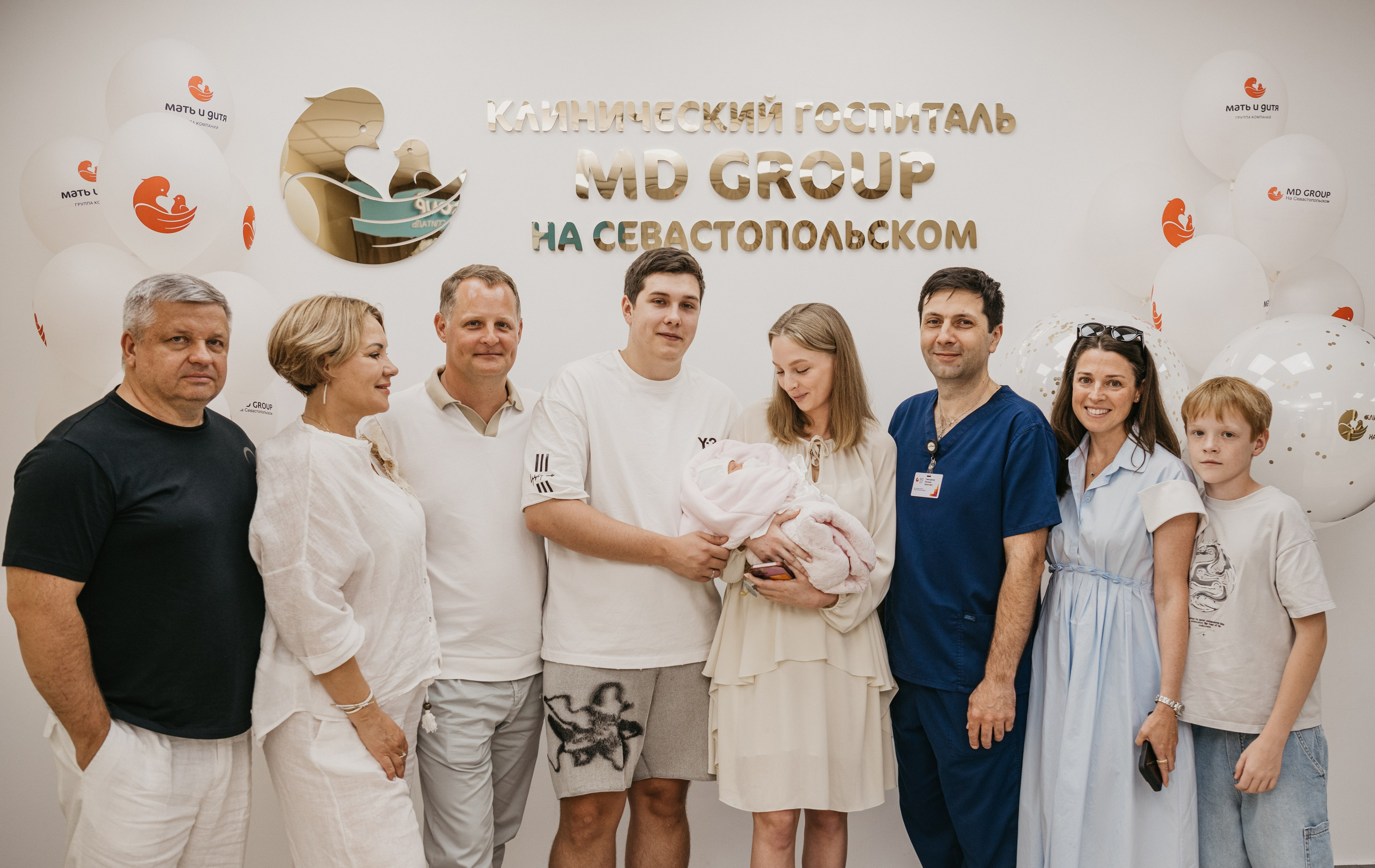 Выписка Виктории. Мать и дитя. Фотограф на выписку из роддома в Москве и МО