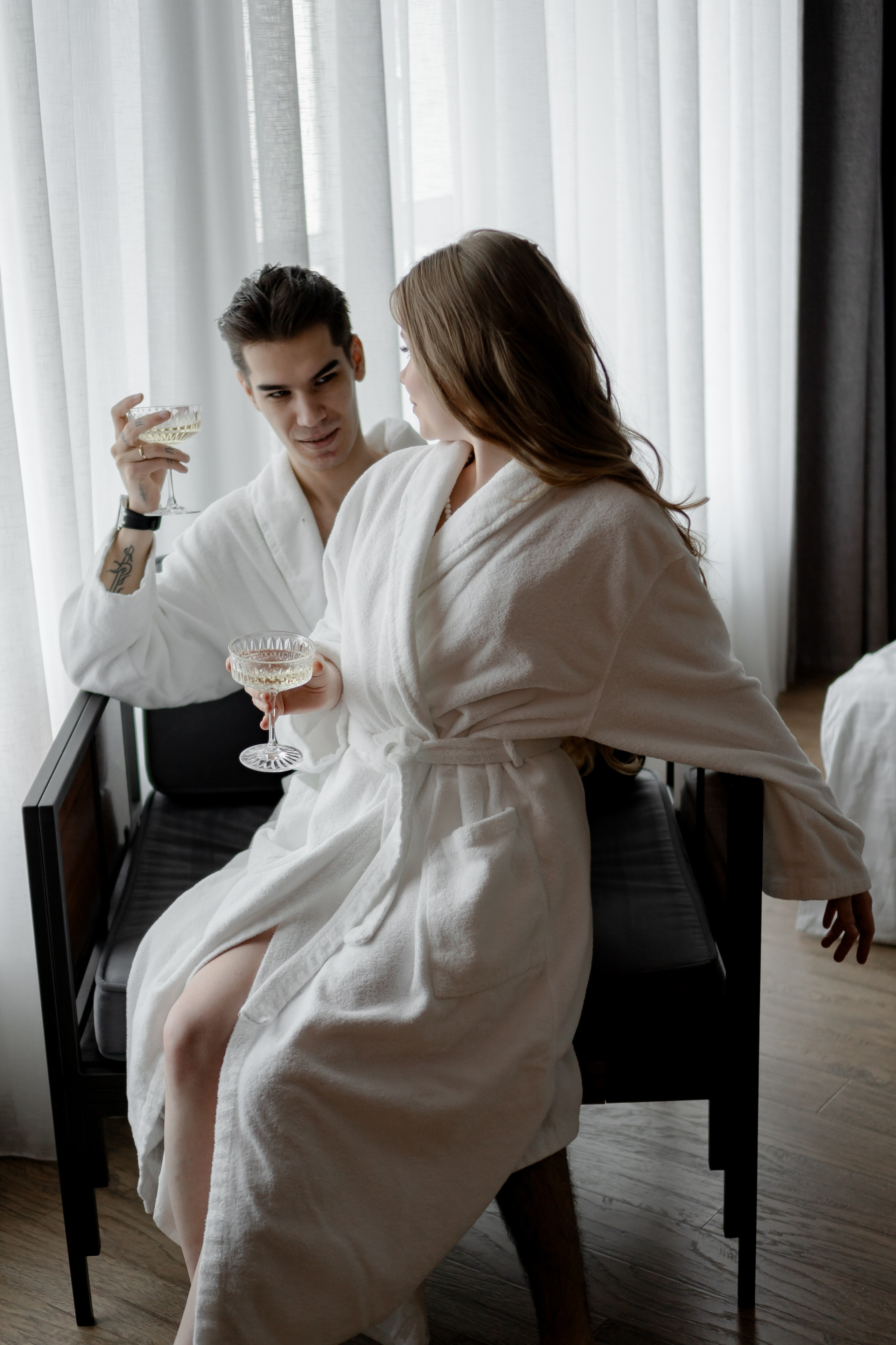 СВАДЕБНАЯ СЬЕМКА СБОРОВ В ОТЕЛЕ И ВЫЕЗД НА ЦЕРЕМОНИЮ (СНЯТО В СИБИРЕ В НИЖНЕВАРТОВСКЕ). Профессиональный фотограф, Санкт-Петербург — Виктория Богомолова