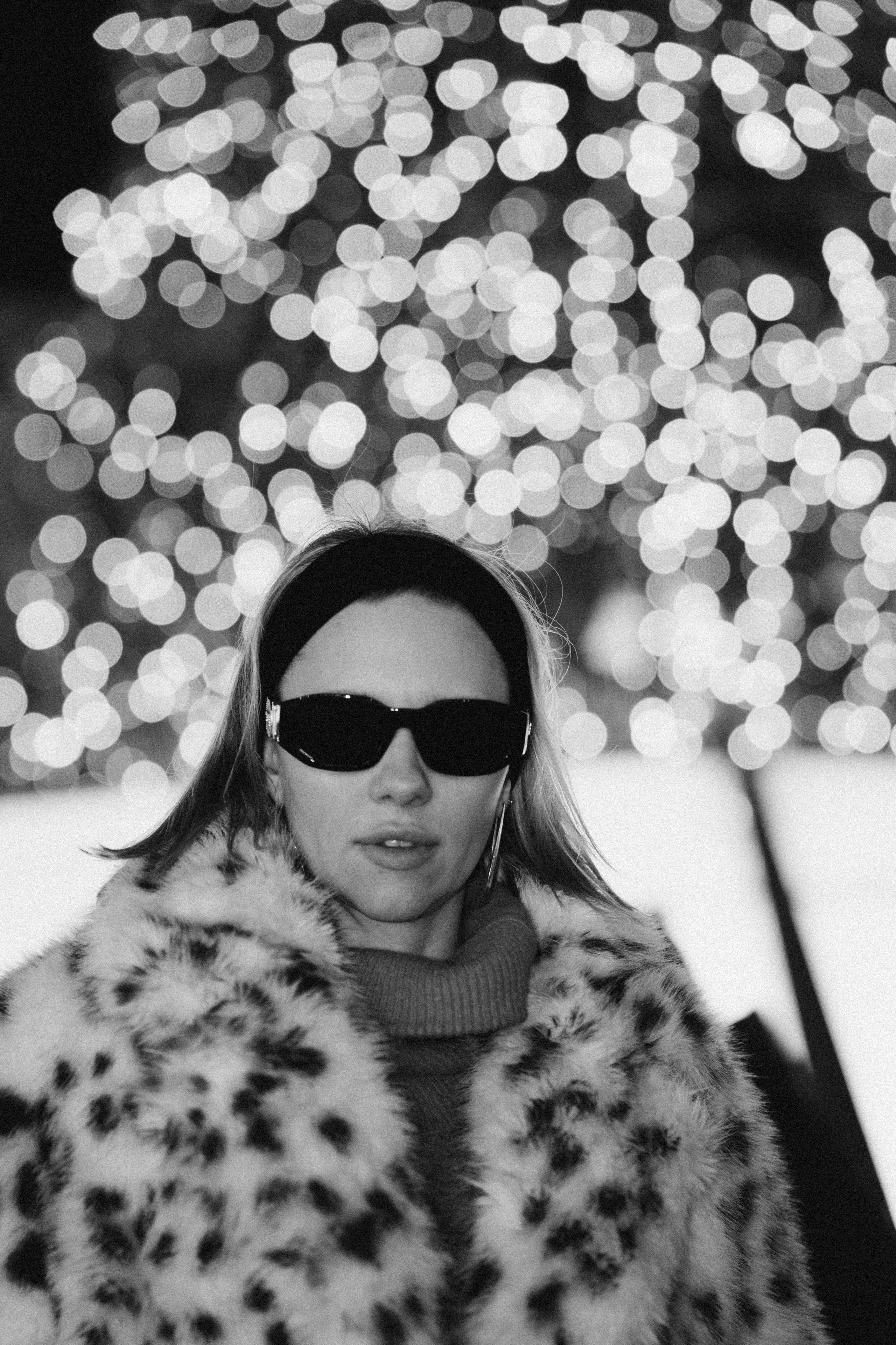 ПРОГУЛКА НА МАНЕЖНОЙ ПЛОЩАДИ ДЛЯ ДЕВУШКИ ПЕРЕД НОВЫМ ГОДОМ (НОВОГОДНЯЯ ФОТОСЕССИИЯ НА МАНЕЖНОЙ ПЛОЩАДИ). Профессиональный фотограф, Санкт-Петербург — Виктория Богомолова