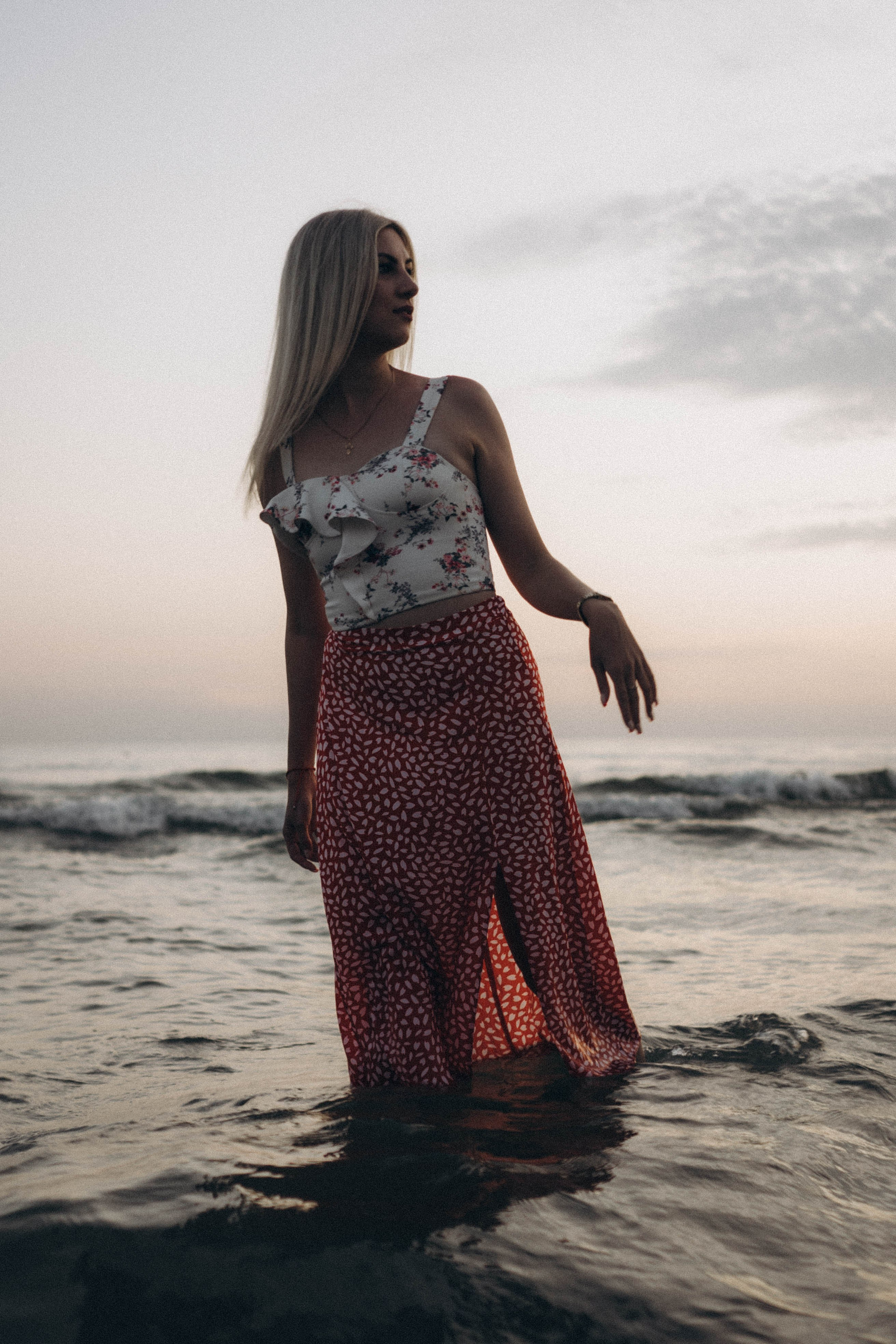 Июльский вечер на берегу черного моря. Профессиональный фотограф, Санкт-Петербург — Виктория Богомолова