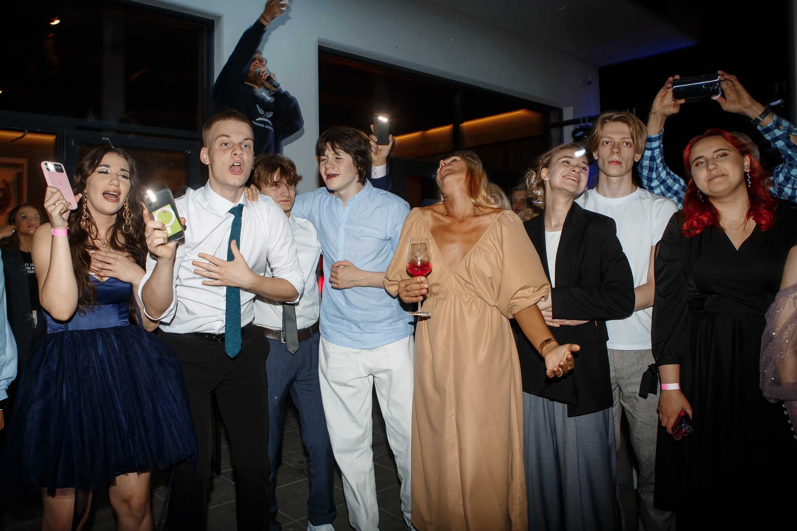 Выпускной Гимназия 12 2024 OpenHouse. Свадебный и портретный Фотограф в Липецке Дмитрий Котюков