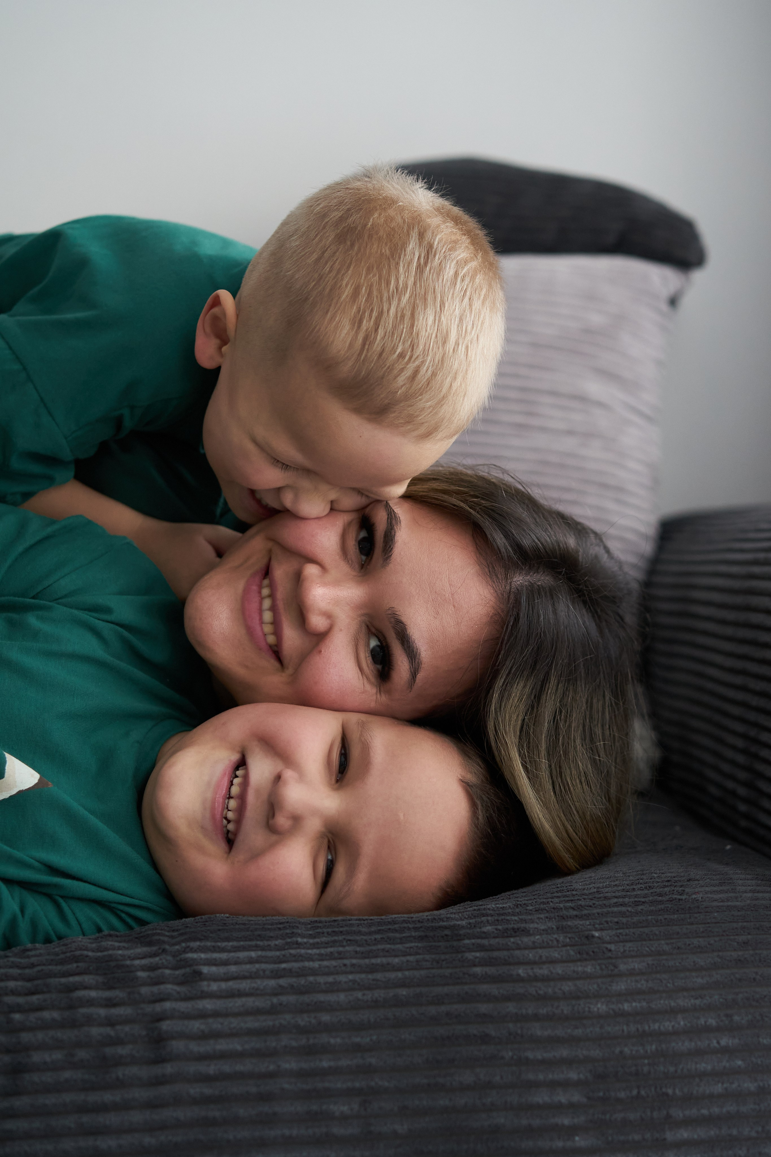 Семейная фотосессия дома. Фотограф Екатеринбург Кокшарова Александра