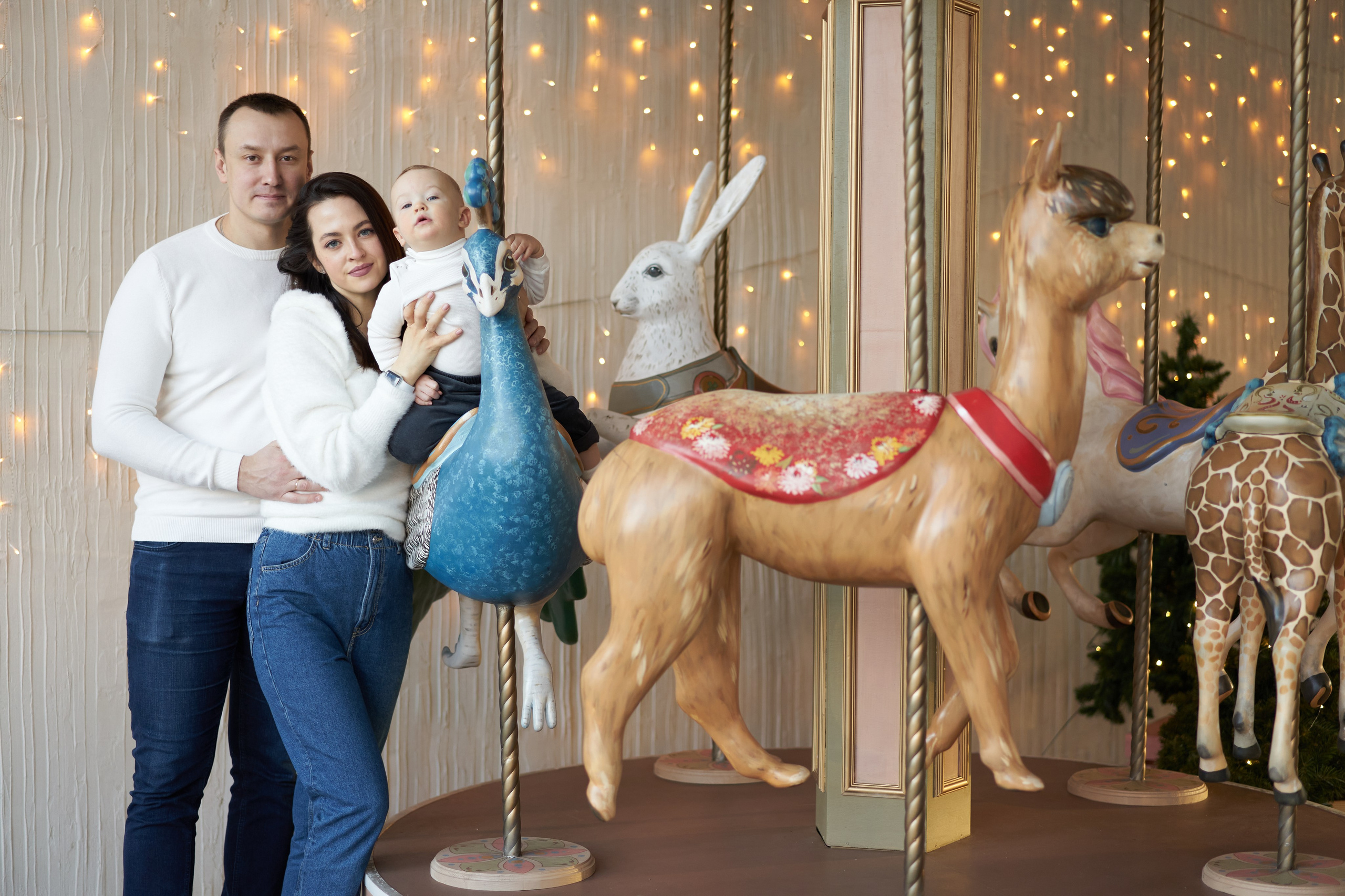 Семейная фотосессия в студии. Фотограф Екатеринбург Кокшарова Александра