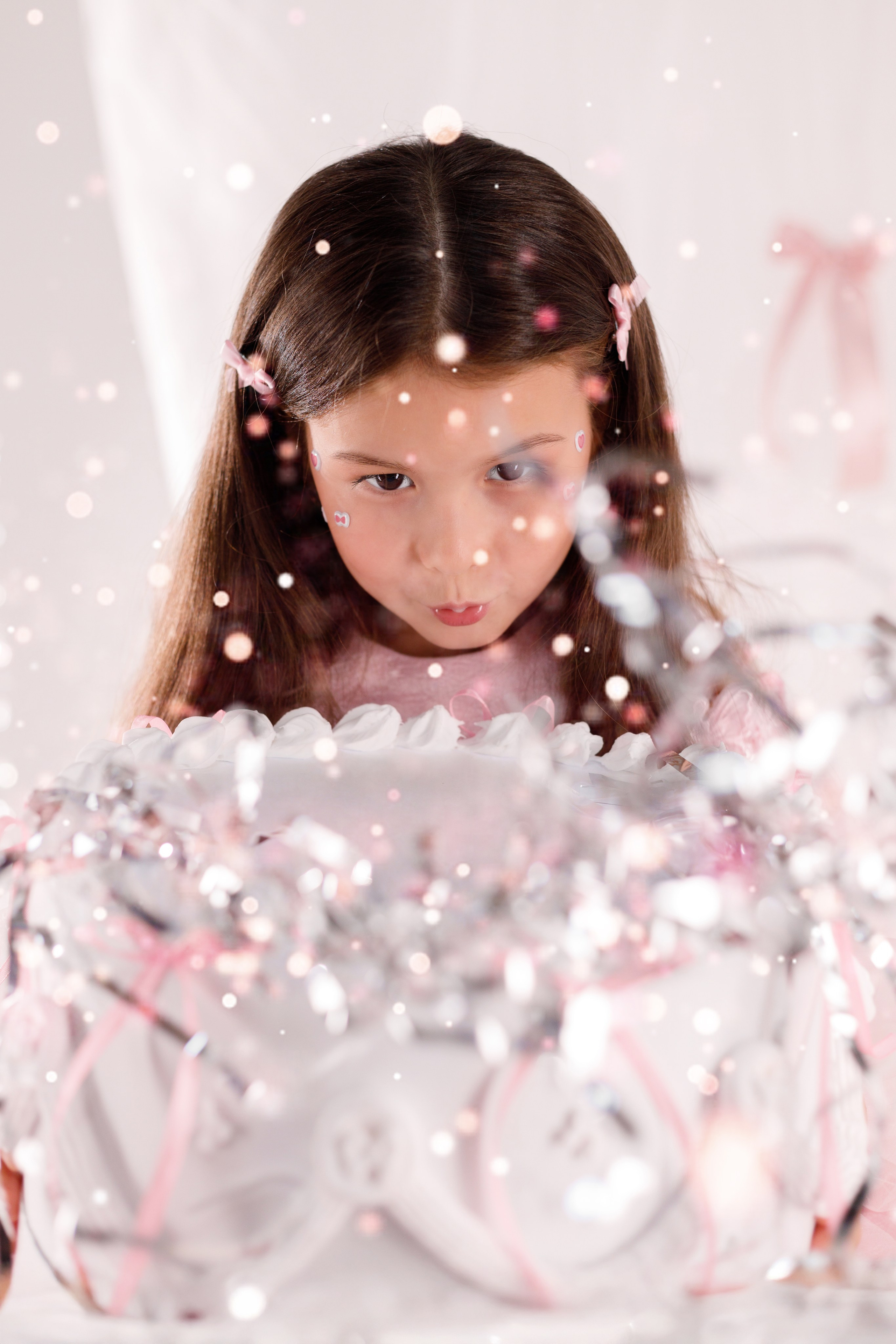 Фотосессия на день рождения девочки в Сочи. Детский студийный фотограф Сочи