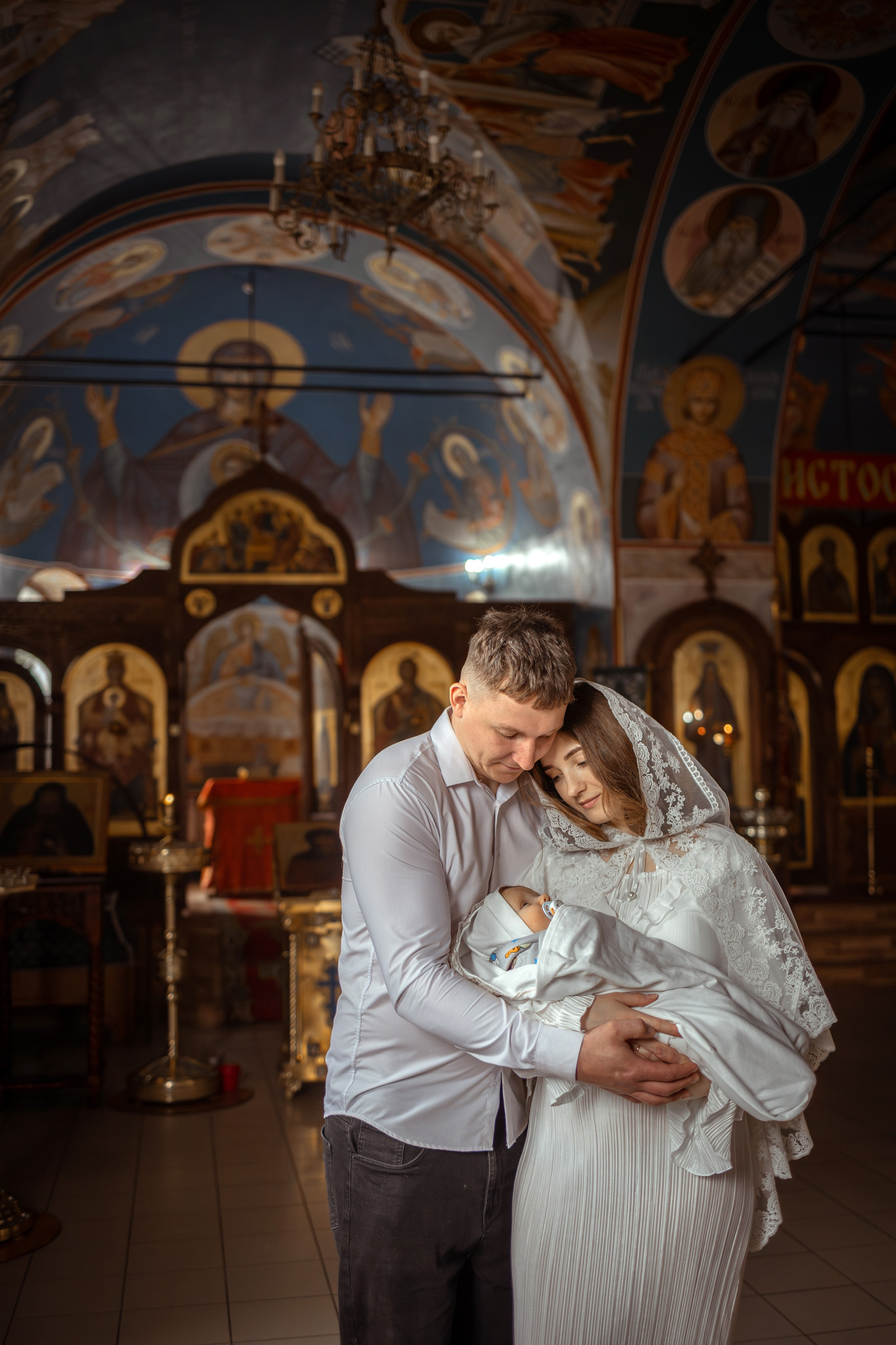 Таинство Крещения младенца в храме в честь святой преподобномученицы великой княгини Елисаветы (г.Белоусово). Надежда Стар семейный и церковный фотограф в Жукове и Калужской области