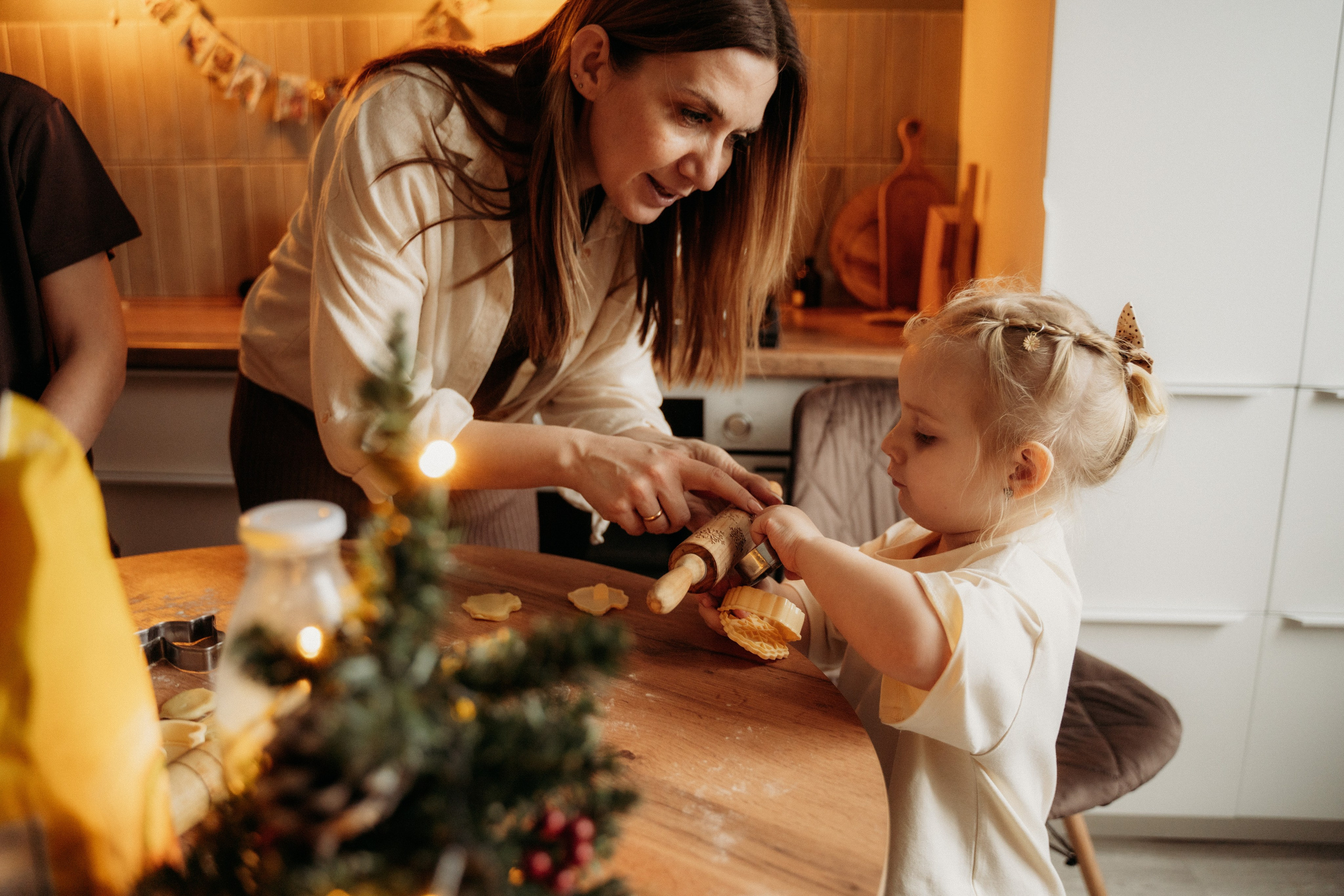 Семья на кухне