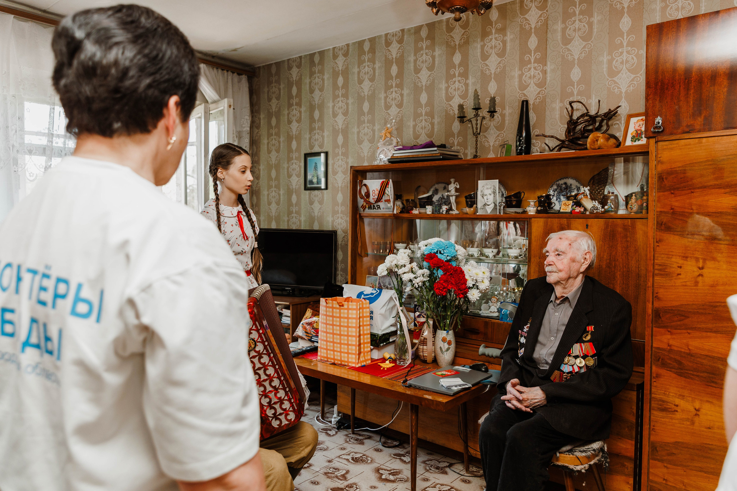 ПОЗДРАВЛЕНИЕ ВЕТЕРАНОВ ВЕЛИКОЙ ОТЕЧЕСТВЕННОЙ ВОЙНЫ. РЕПОРТАЖНЫЙ ФОТОГРАФ НИЖНИЙ НОВГОРОД Игнатьева Виктория