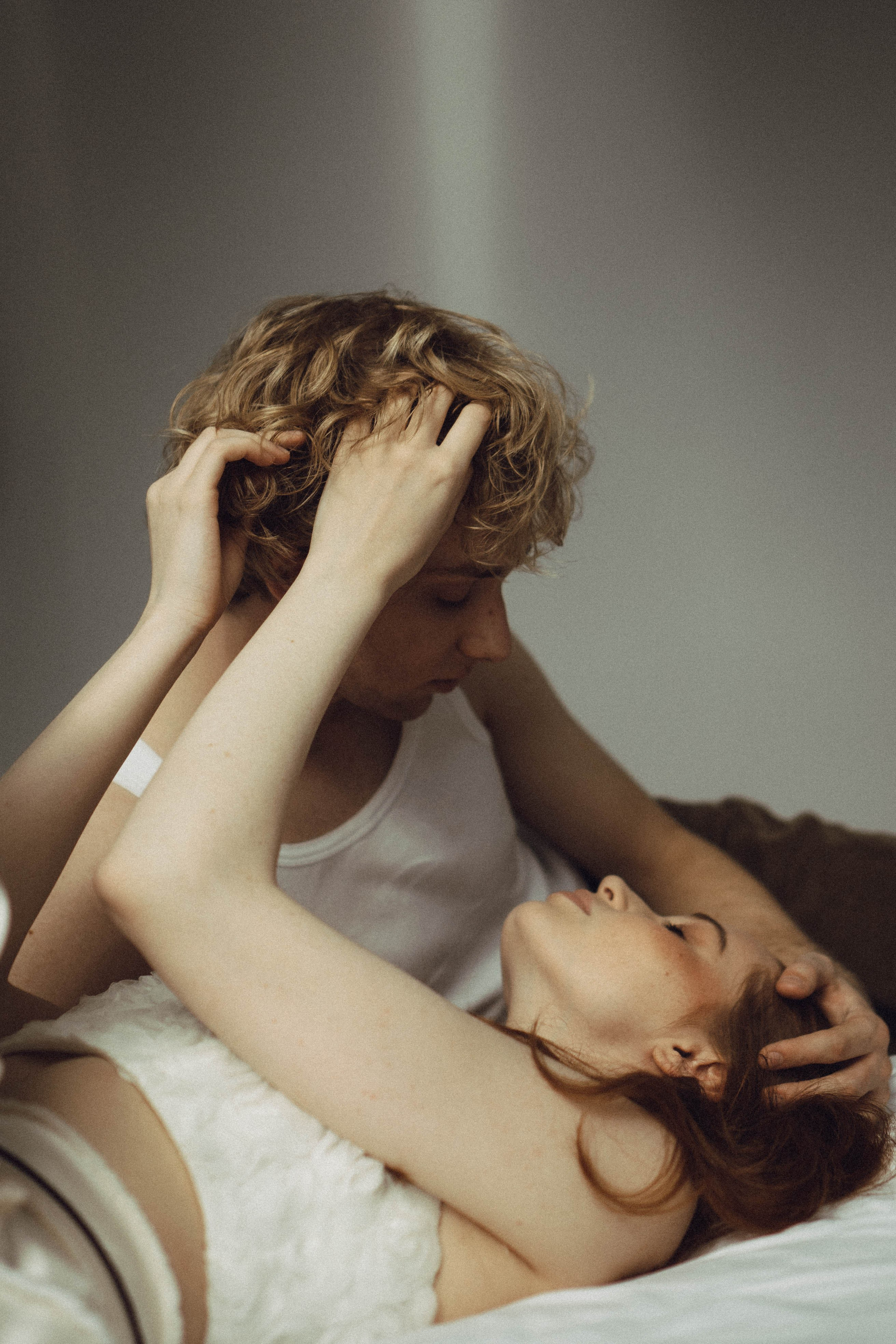 СВАДЕБНАЯ СЬЕМКА В ОТЕЛЕ. СБОРЫ ЖЕНИХА И НЕВЕСТЫ И ТАКЖЕ ТОР И ПОДГОТОВКА К ПРОГУЛКЕ. Профессиональный фотограф, Санкт-Петербург — Виктория Богомолова