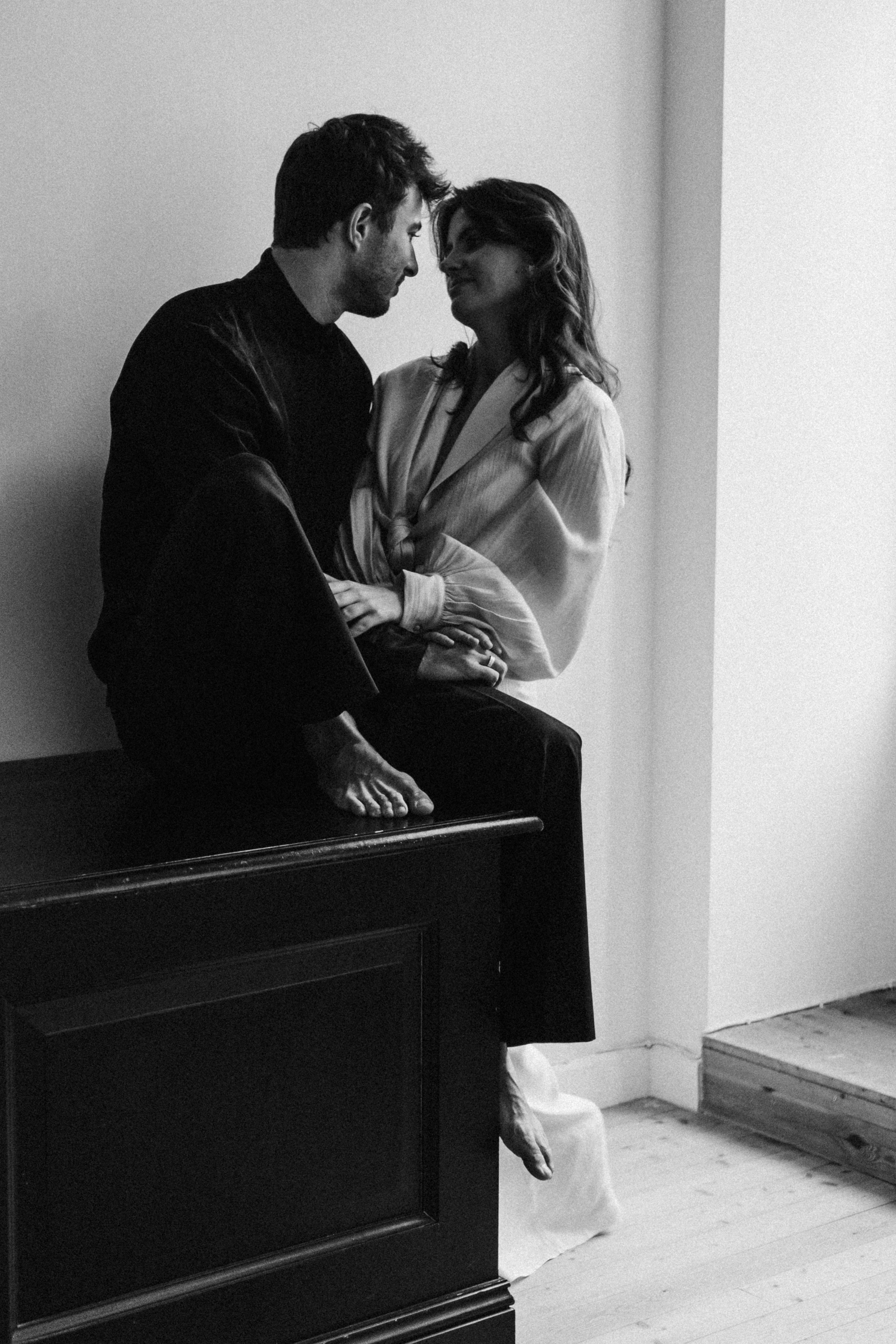 УТРО ЖЕНИХА И НЕВЕСТЫ В ПИТЕРСКОЙ КВАРТИРЕ И СЬЕМКА С СВАДЕБНЫХ ОБРАЗАХ. Профессиональный фотограф, Санкт-Петербург — Виктория Богомолова