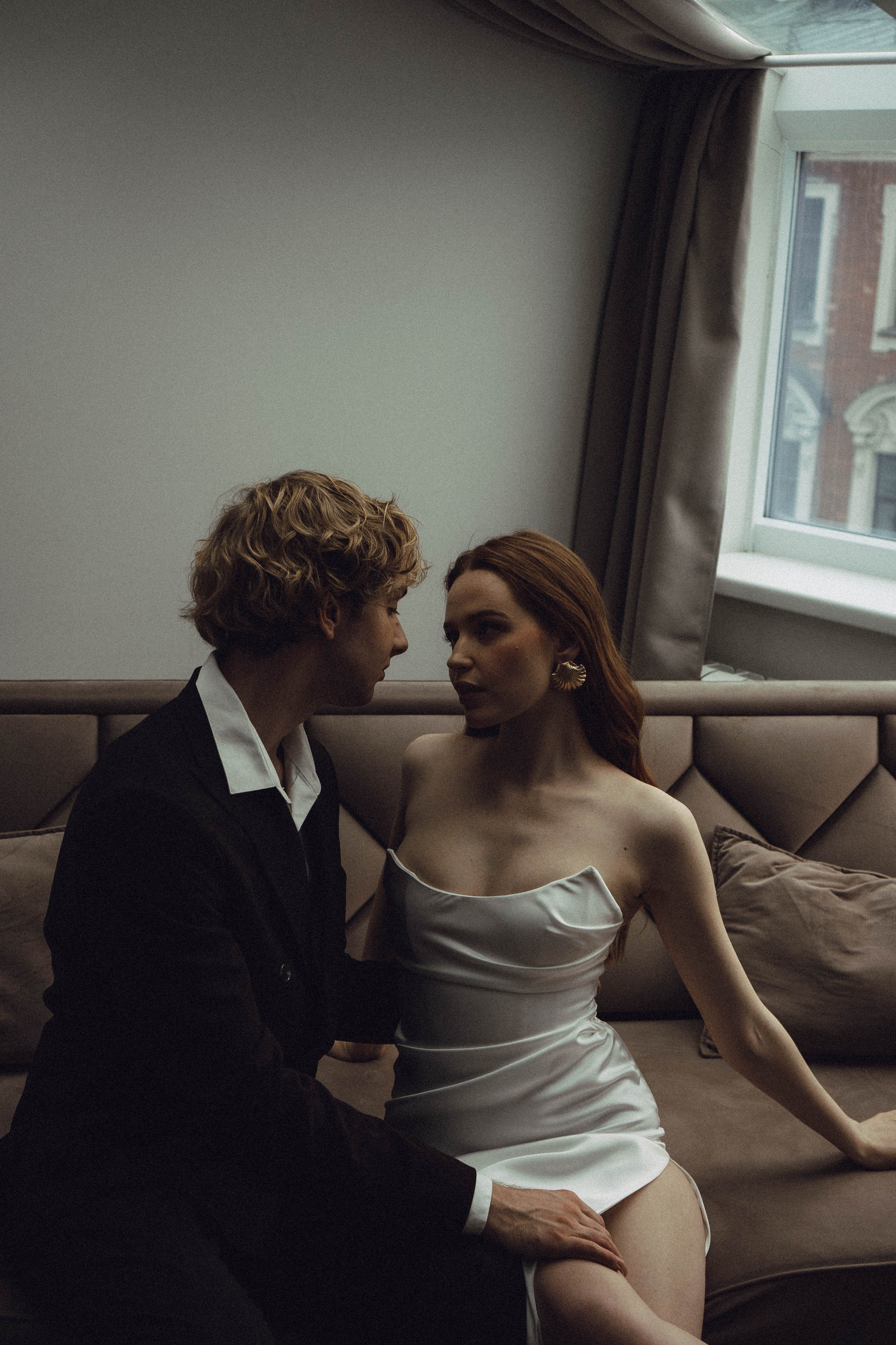 СВАДЕБНАЯ СЬЕМКА В ОТЕЛЕ. СБОРЫ ЖЕНИХА И НЕВЕСТЫ И ТАКЖЕ ТОР И ПОДГОТОВКА К ПРОГУЛКЕ. Профессиональный фотограф, Санкт-Петербург — Виктория Богомолова