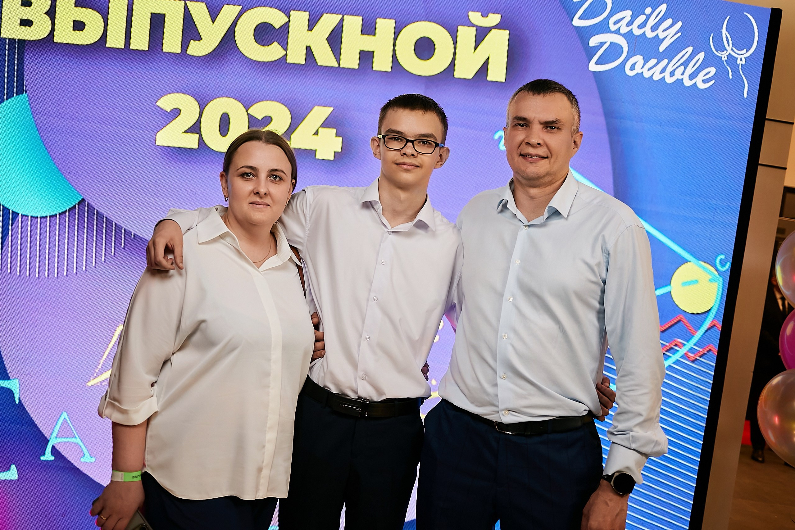 Выпускной 2024 концертный зал Академия ВТБ. Фотограф и Видеограф в Москве. Олег Корушев