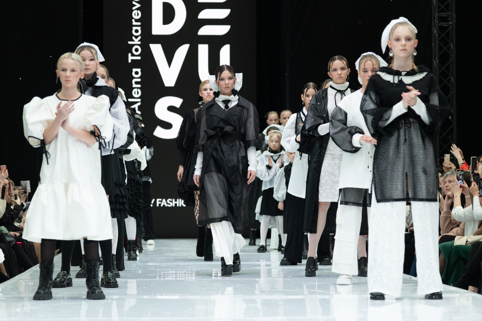 DEVUSI / 23. Sakunov Photo