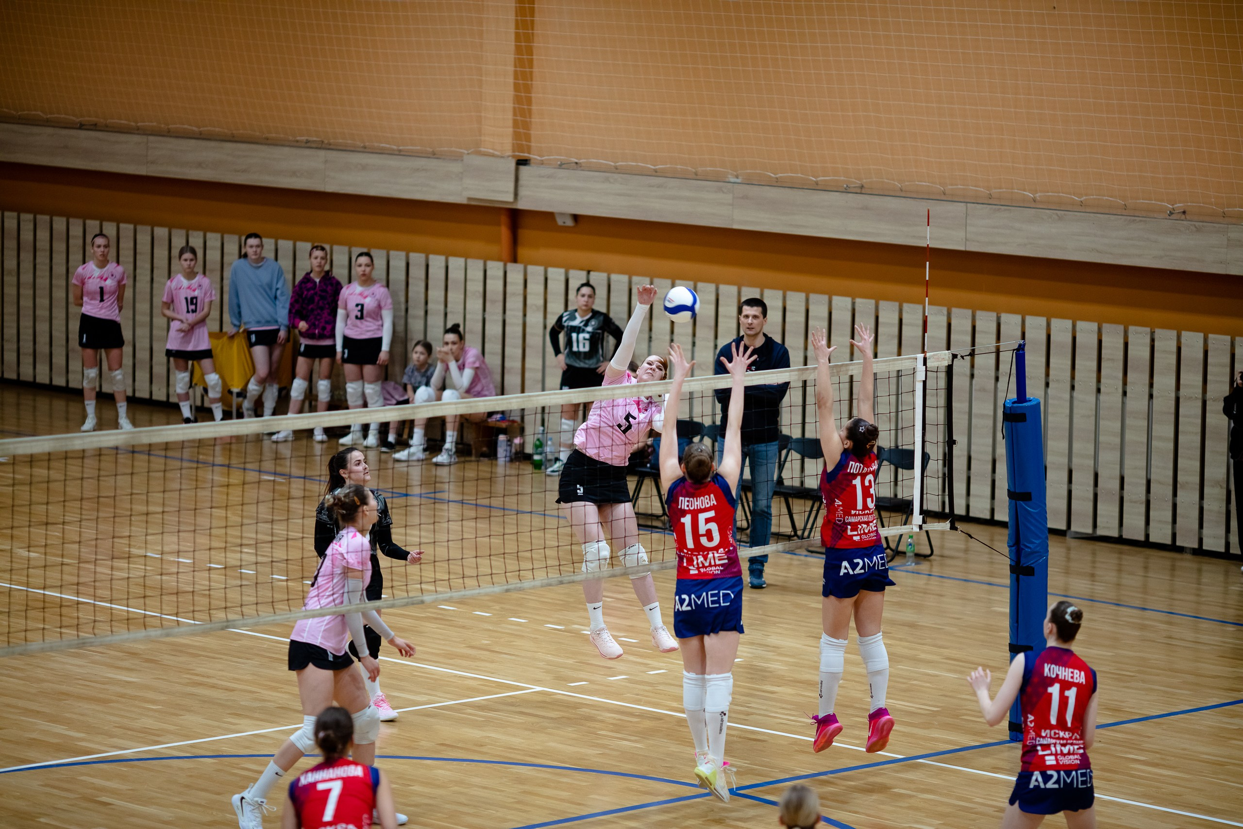 СШ11 — Искра / 2 игра. Фотография