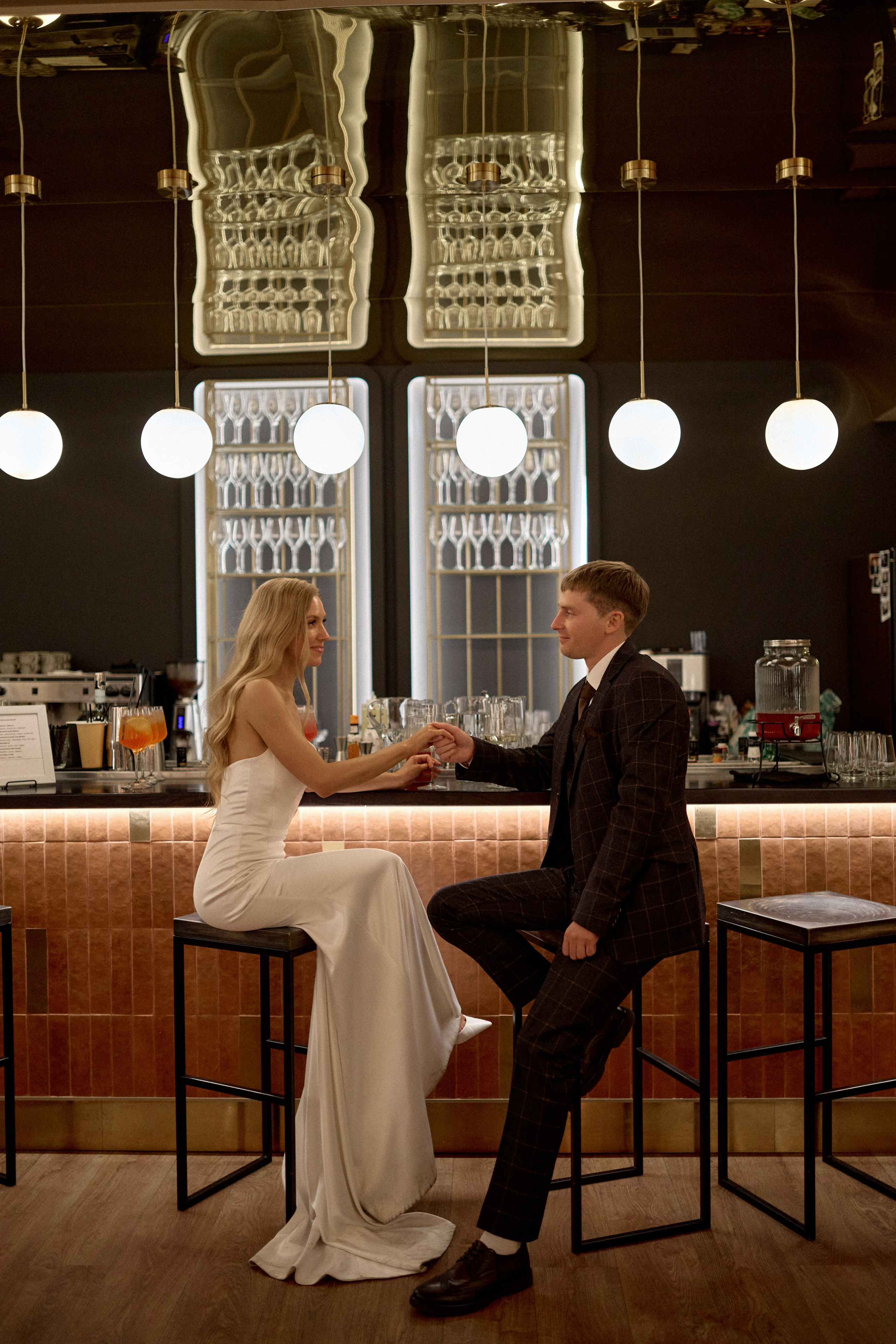 Свадебная фотосессия в Дворце Бракосочетания № 1. Сестры Карабаза. Фотографы и ретушеры в Москве и Санкт-Петербурге