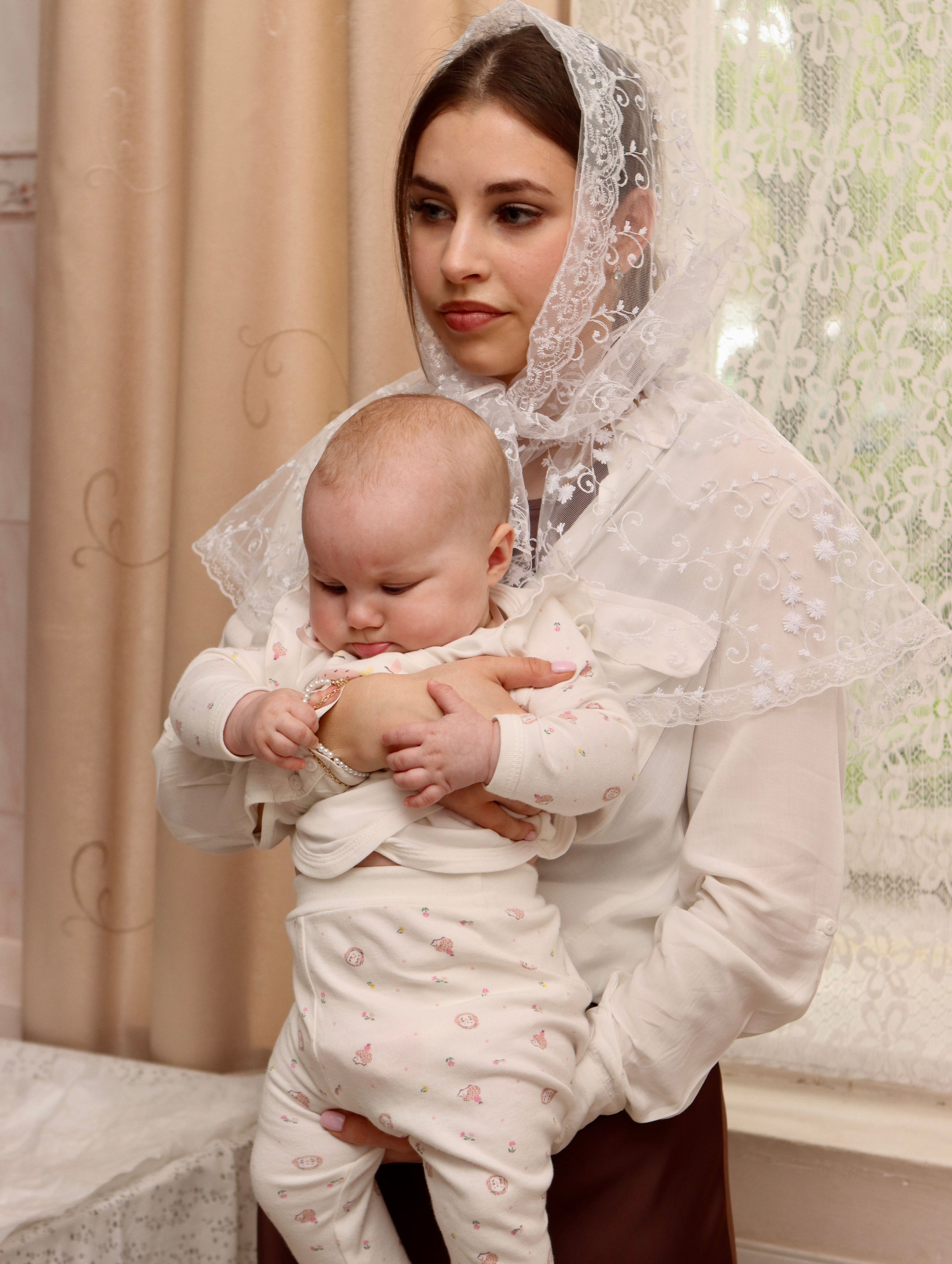 Анастасия и Вадим — крещение Виктории. Фотограф в Курске Смирнов Евгений