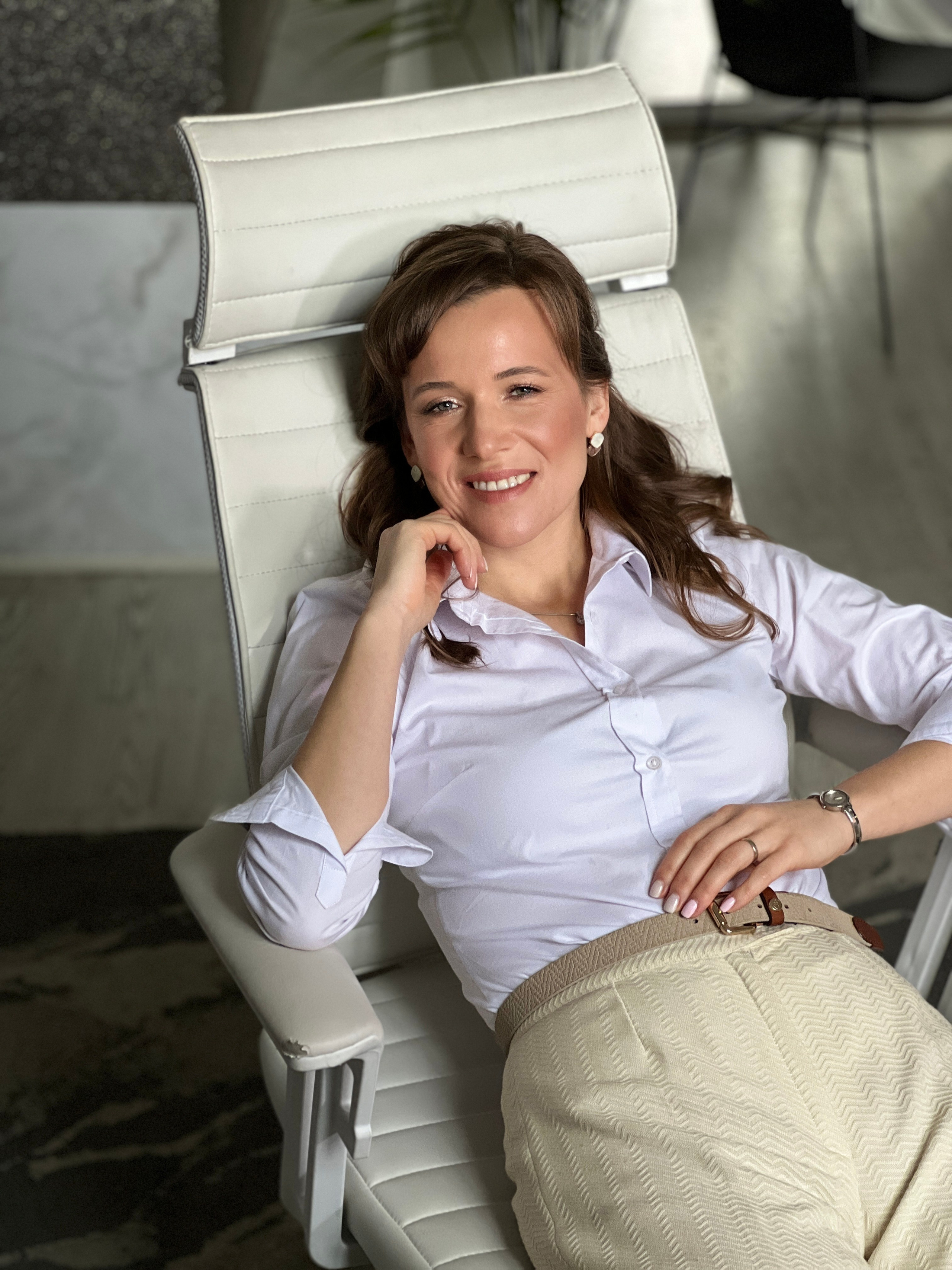 Прайс. Видеомейкер и фотограф Кэтрин.Филм