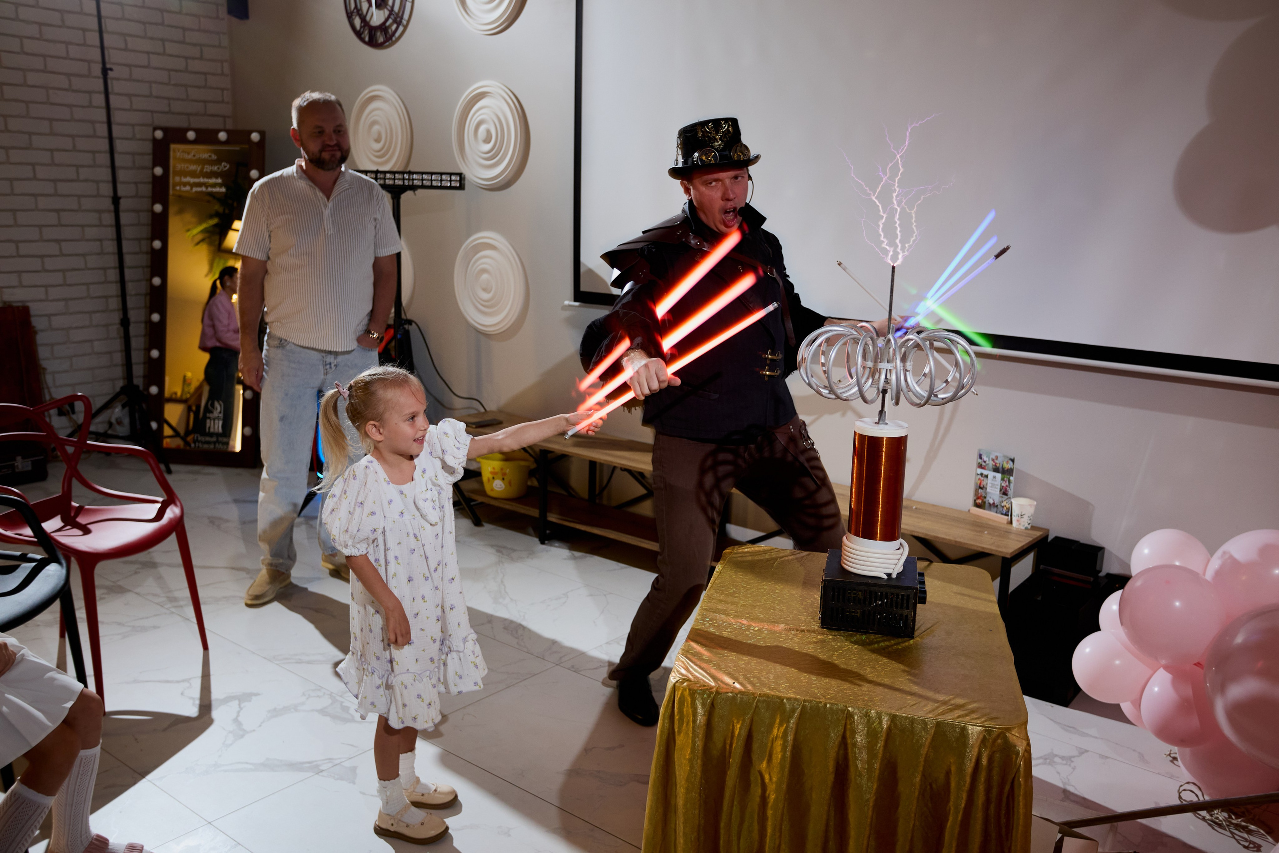 Малифисента и Тесла шоу. Свадебный фотограф Москва и Московская область Борисов Сергей