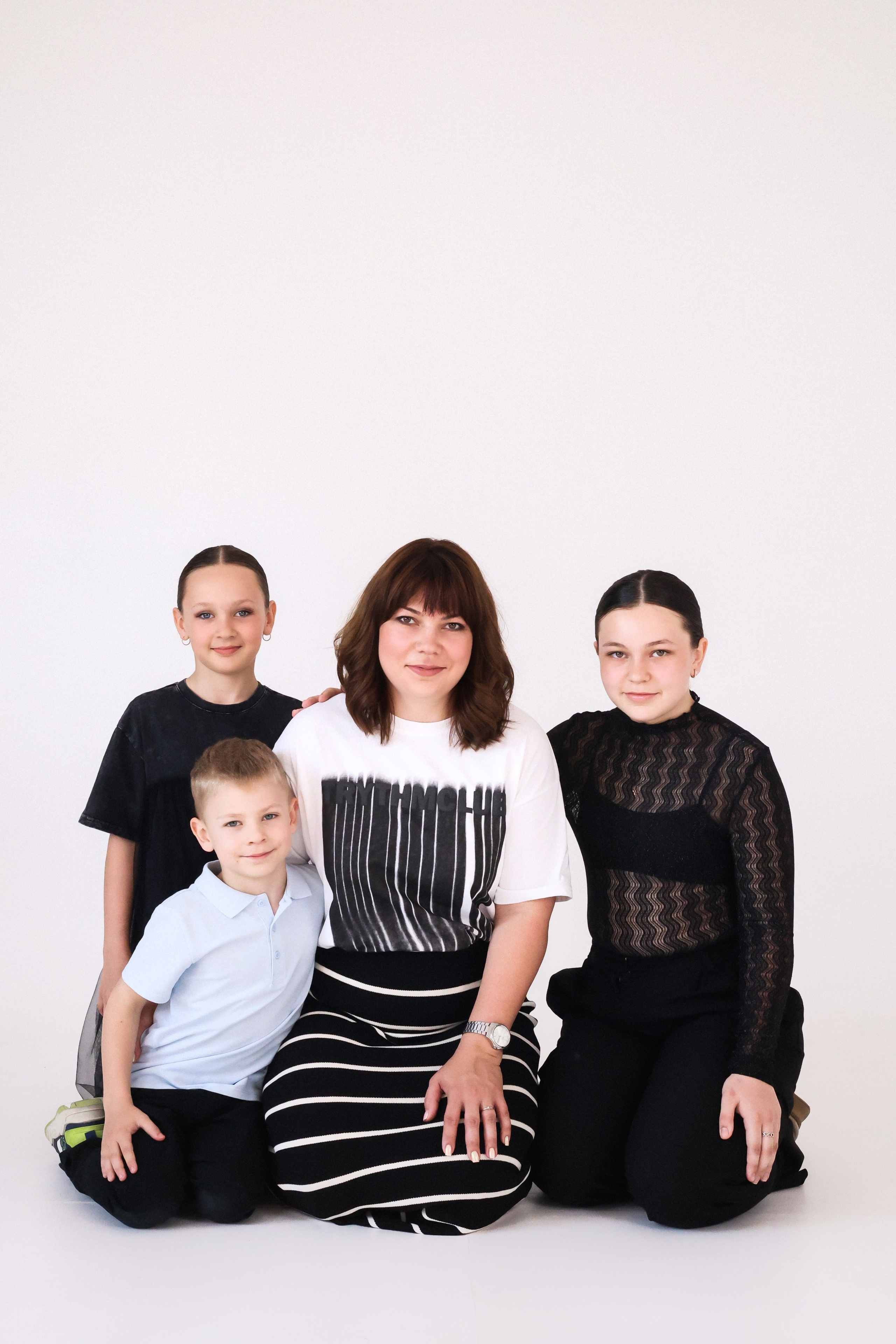 Анна и семья. Фотограф Елизавета Наумова