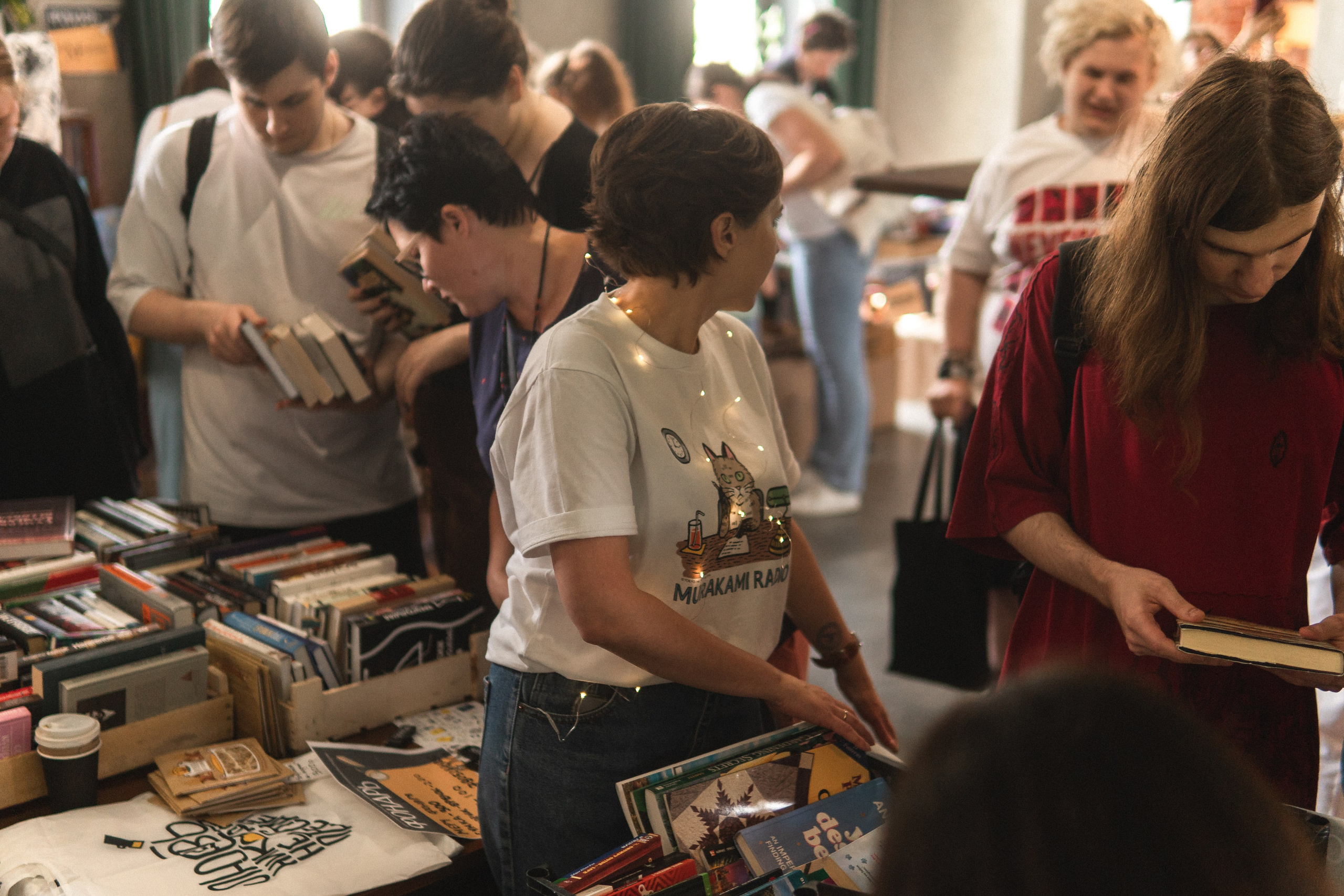 Благотворительный книжный маркет «ФОНАРЬ». Портретный и репортажный фотограф в Воронеже: Анастасия Пузикова