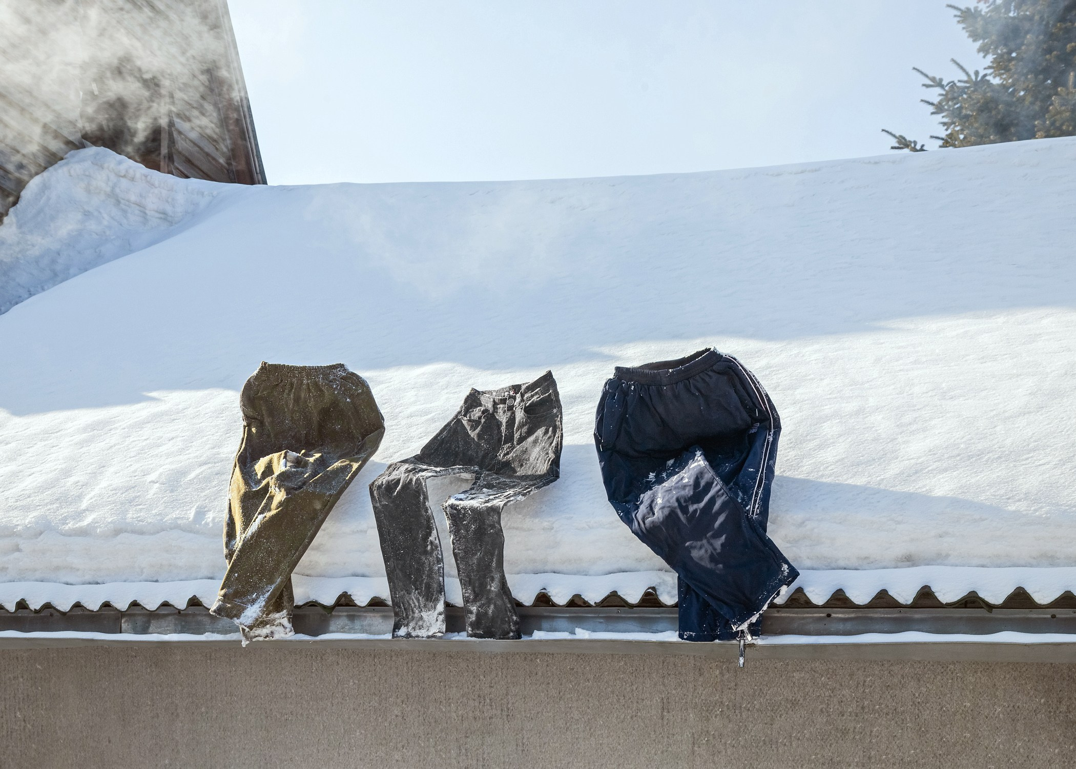 Гора одежды (W.I.P.). Visual artist Olga Burmistrova