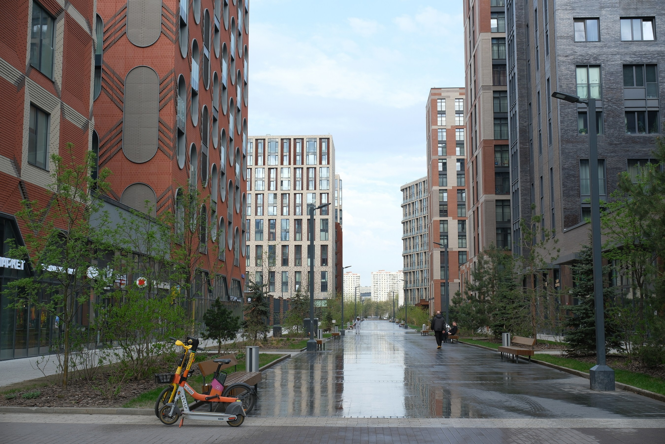 Улица, люди, жизнь…