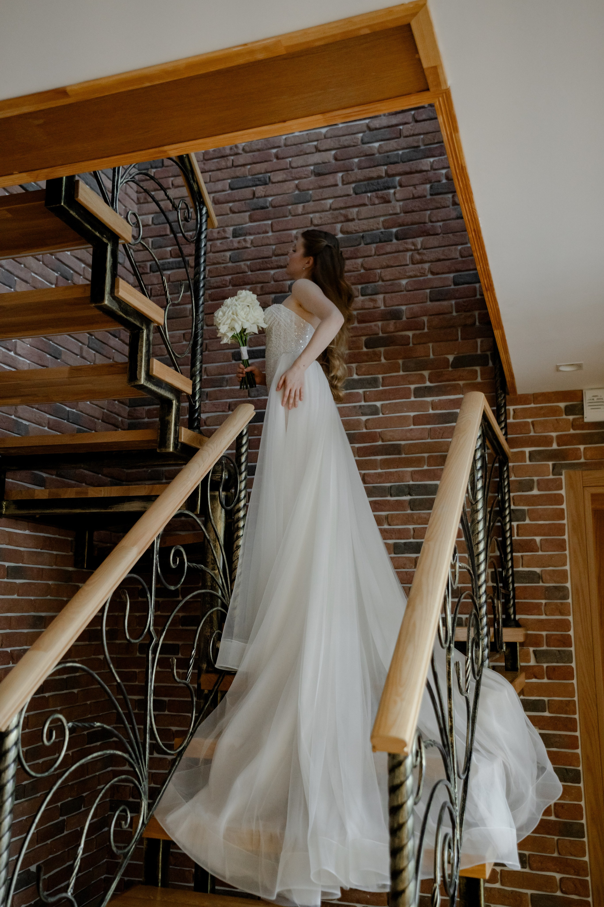 СВАДЕБНАЯ СЬЕМКА СБОРОВ В ОТЕЛЕ И ВЫЕЗД НА ЦЕРЕМОНИЮ (СНЯТО В СИБИРЕ В НИЖНЕВАРТОВСКЕ)М. Профессиональный фотограф, Санкт-Петербург — Виктория Богомолова