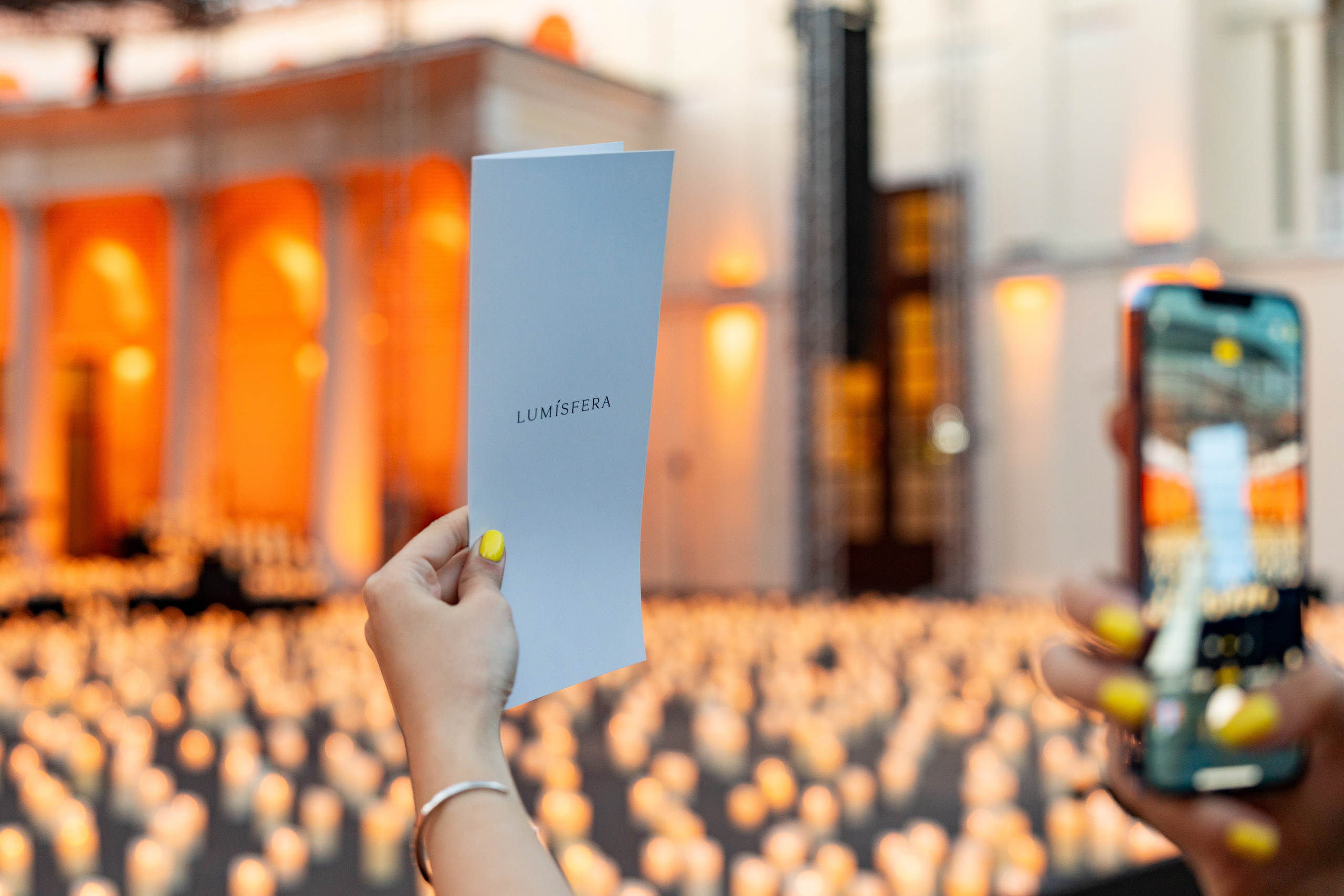 Симфонический оркестр Lumisfera при свечах. Фотограф Никита Комаров