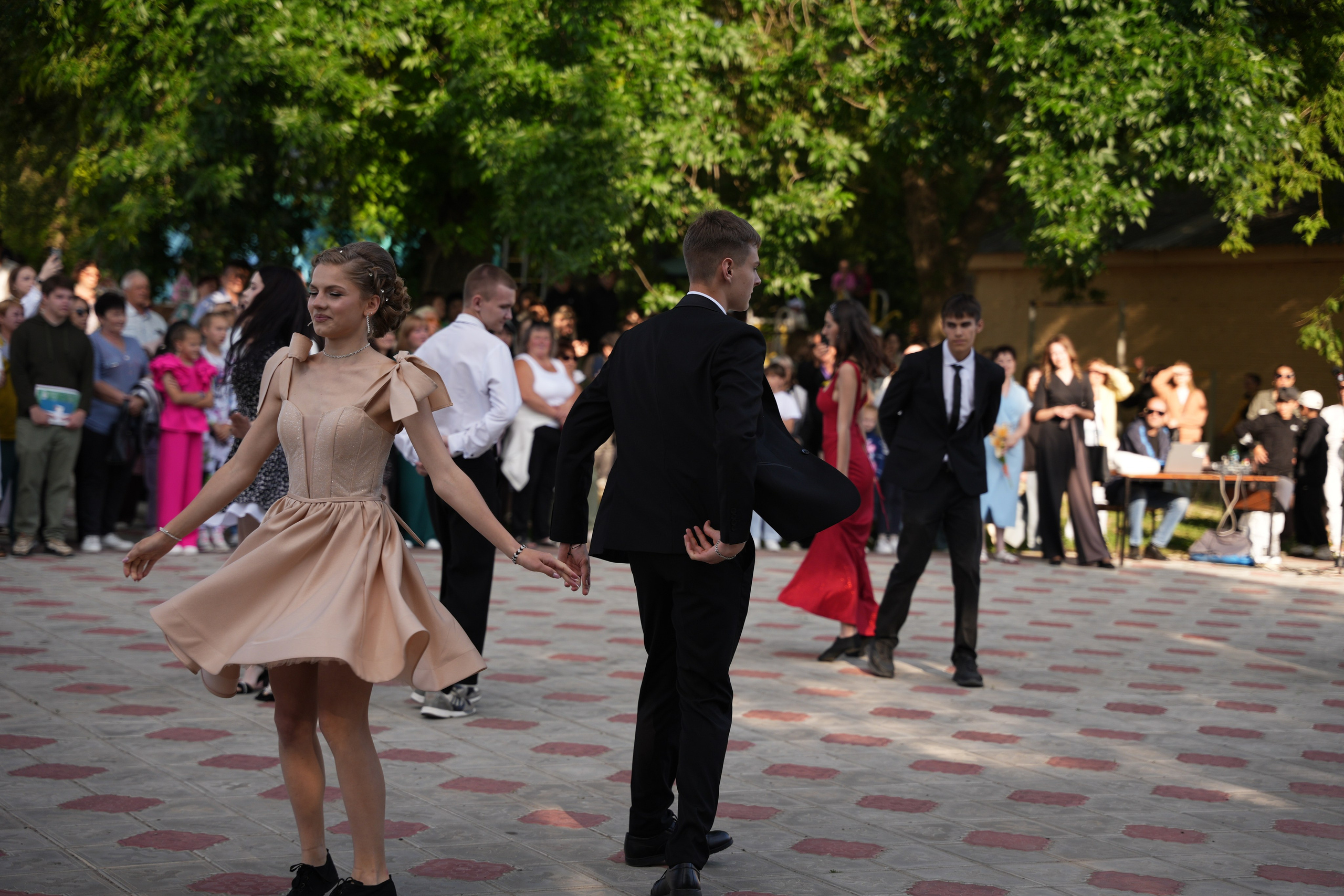 Выпускной в парке. Ольга Плаксина фотограф в Саратове