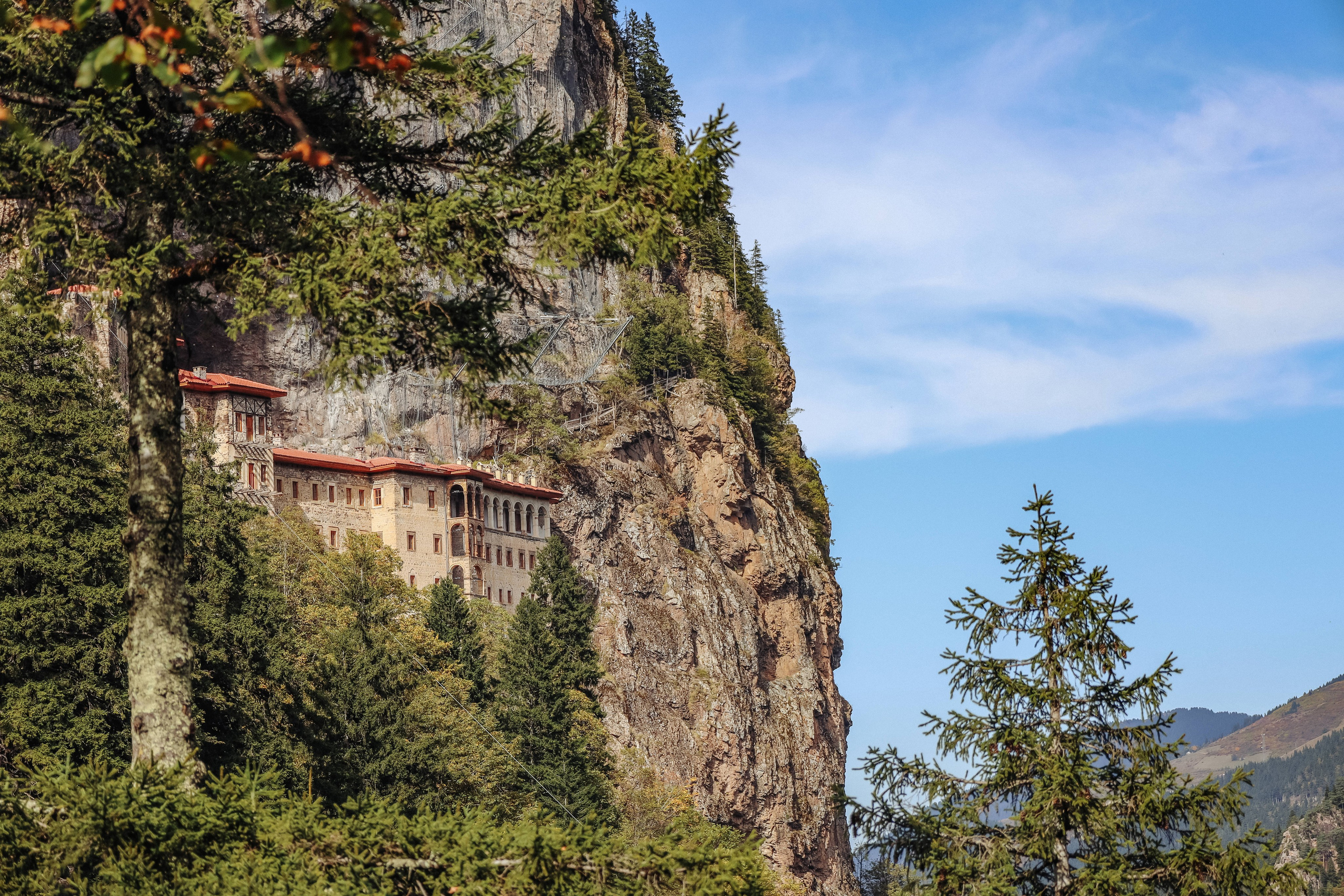 Трабзон — монастырь Сумела. Фото департамент круизного лайнера Астория Гранде