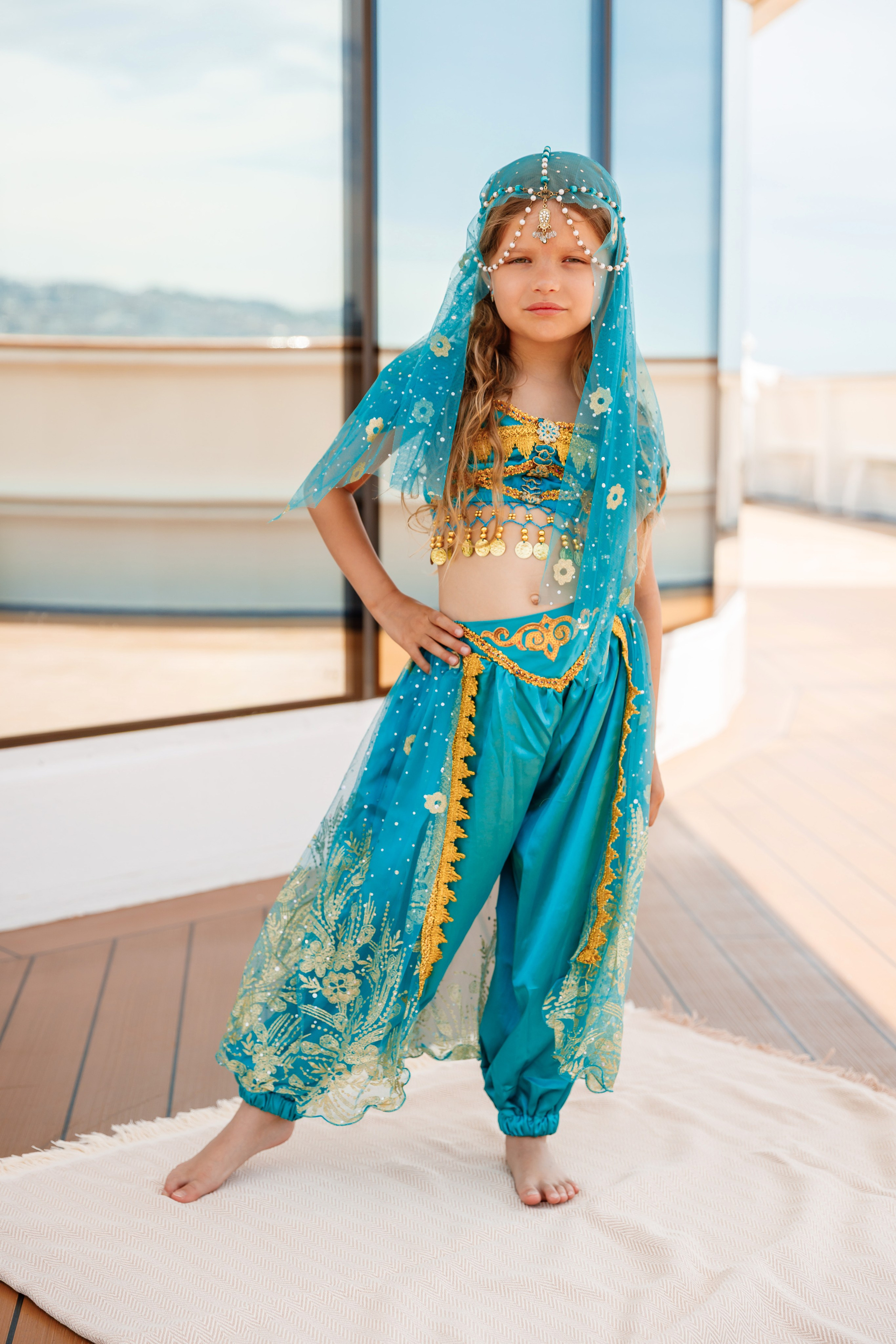 Платья. Фото департамент круизного лайнера Астория Гранде