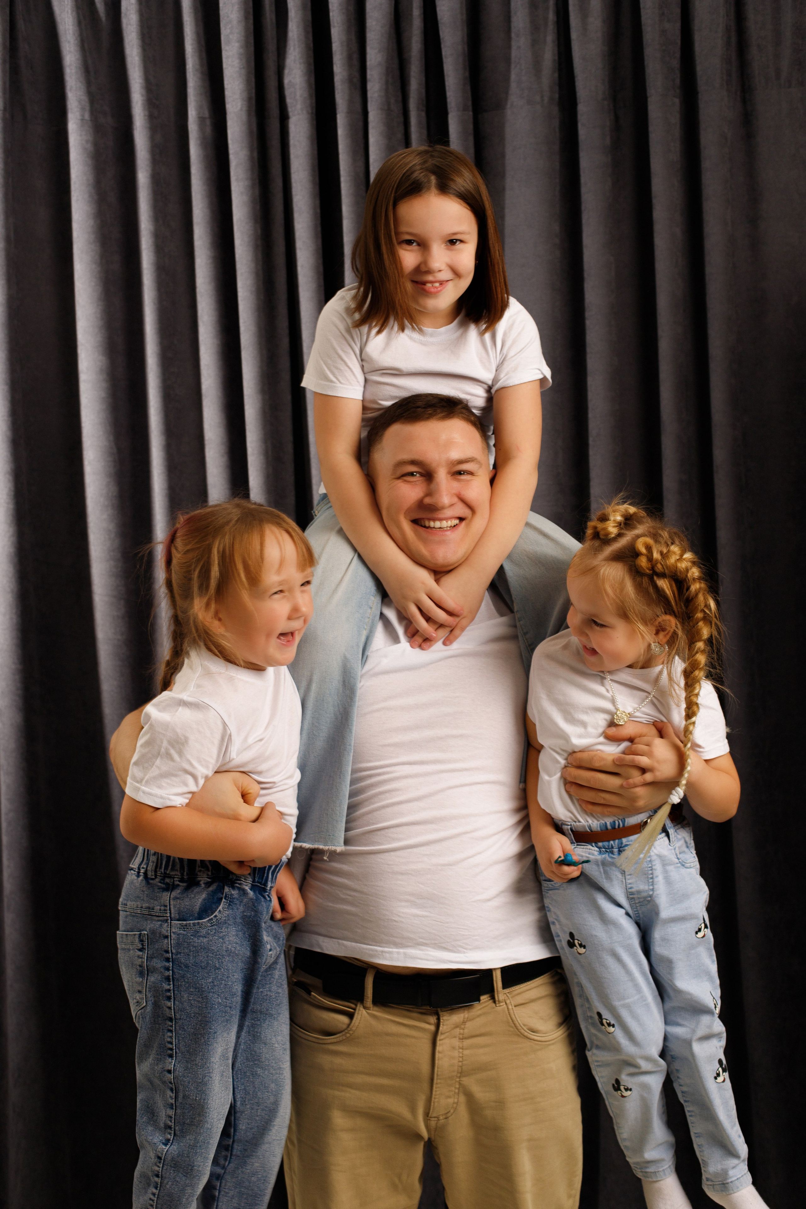 Семейная фотосессия в Санкт-Петербурге. Фотосессии в СПб: семейные, индивидуальные, сертификаты | Фотограф Олег Величко