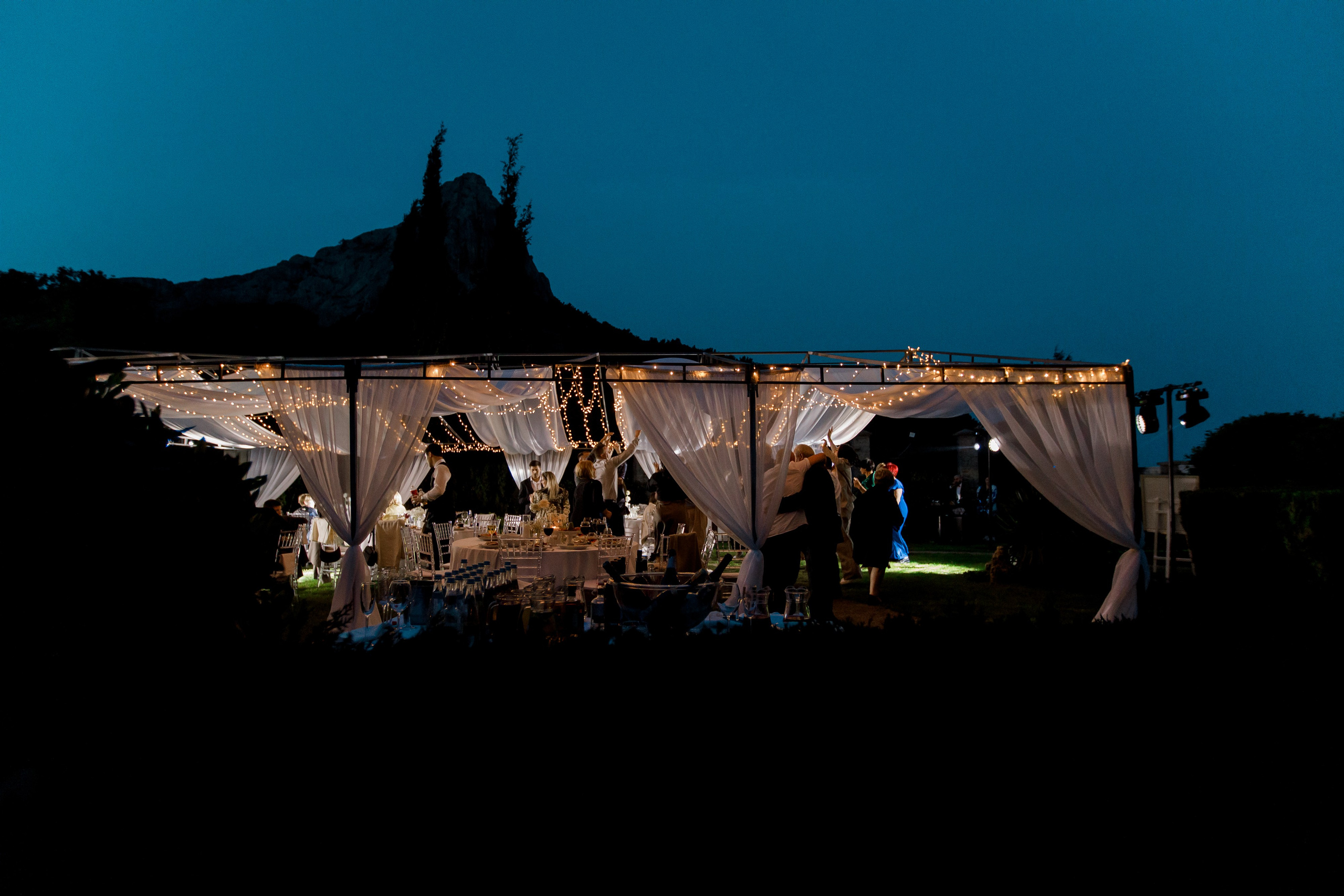 Денис и Алина. Белый замок. Фотограф Анна Лейман. Севастополь