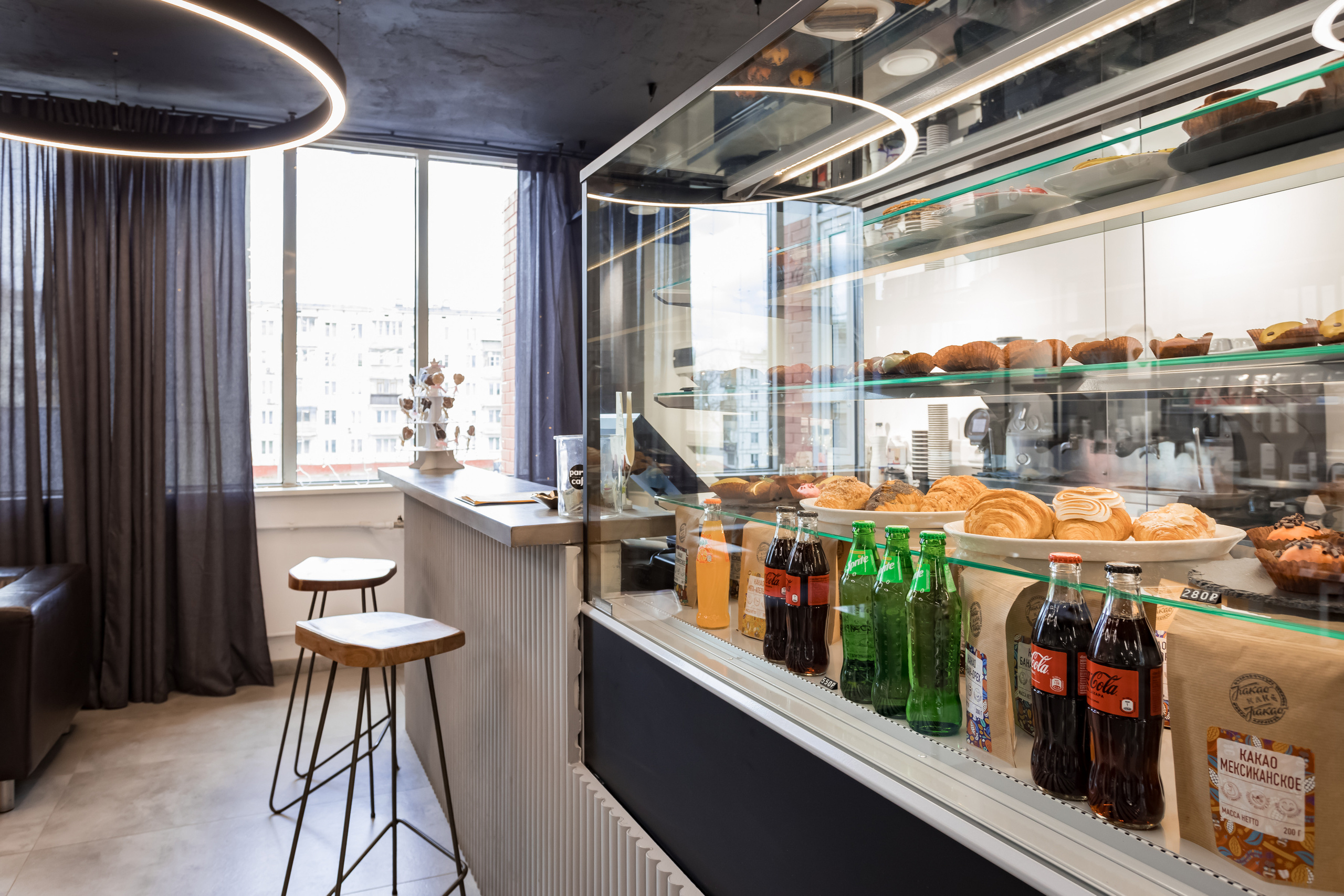 Съемка интерьера для кафе Parfé на улице Каховка. Интерьеры, Контент, Портреты | Фотограф в Москве Дани Терно